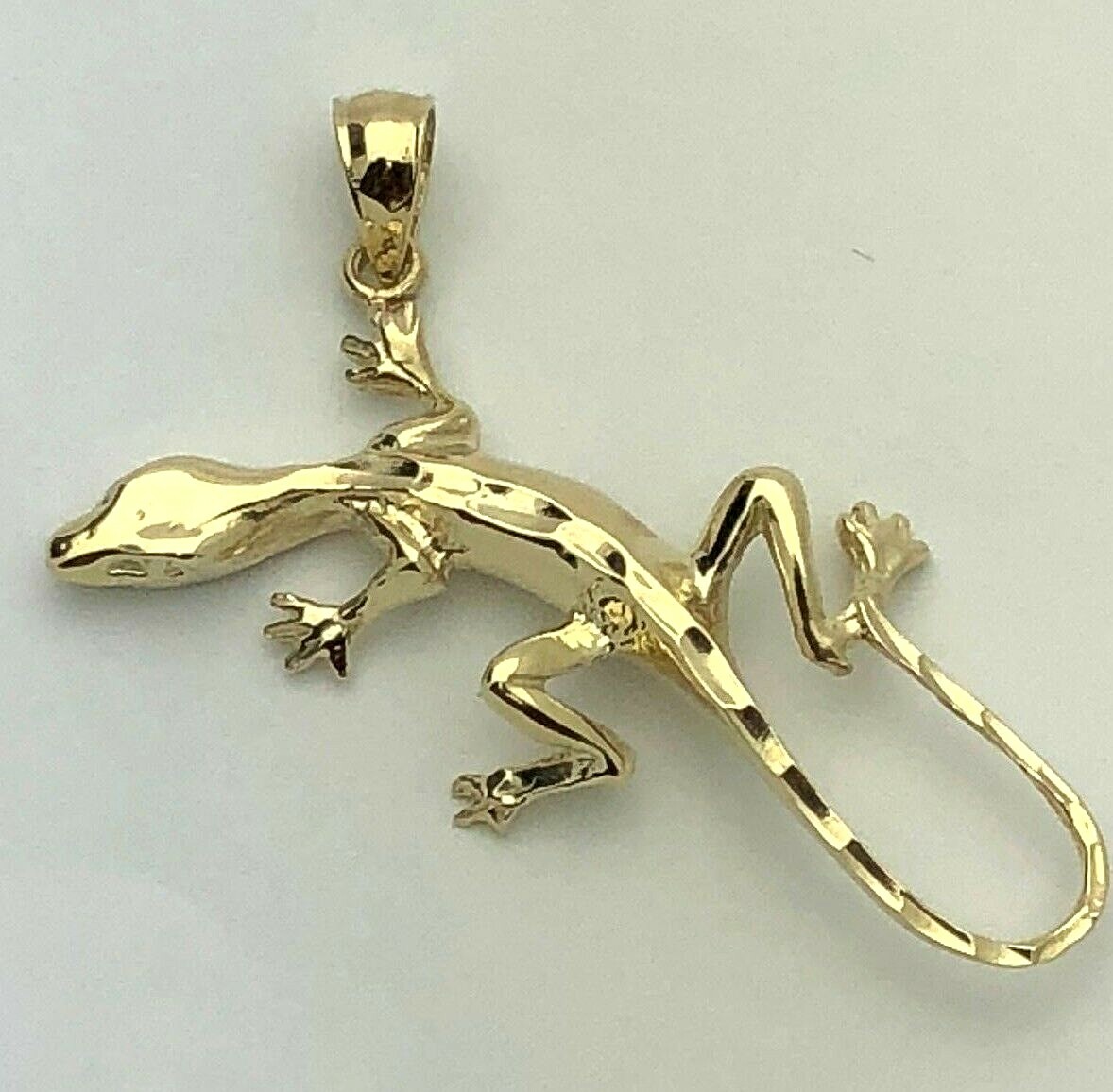 14k Yellow Gold Gecko Lizard Pendant Reptile Charm 1.5″ 3.4 grams