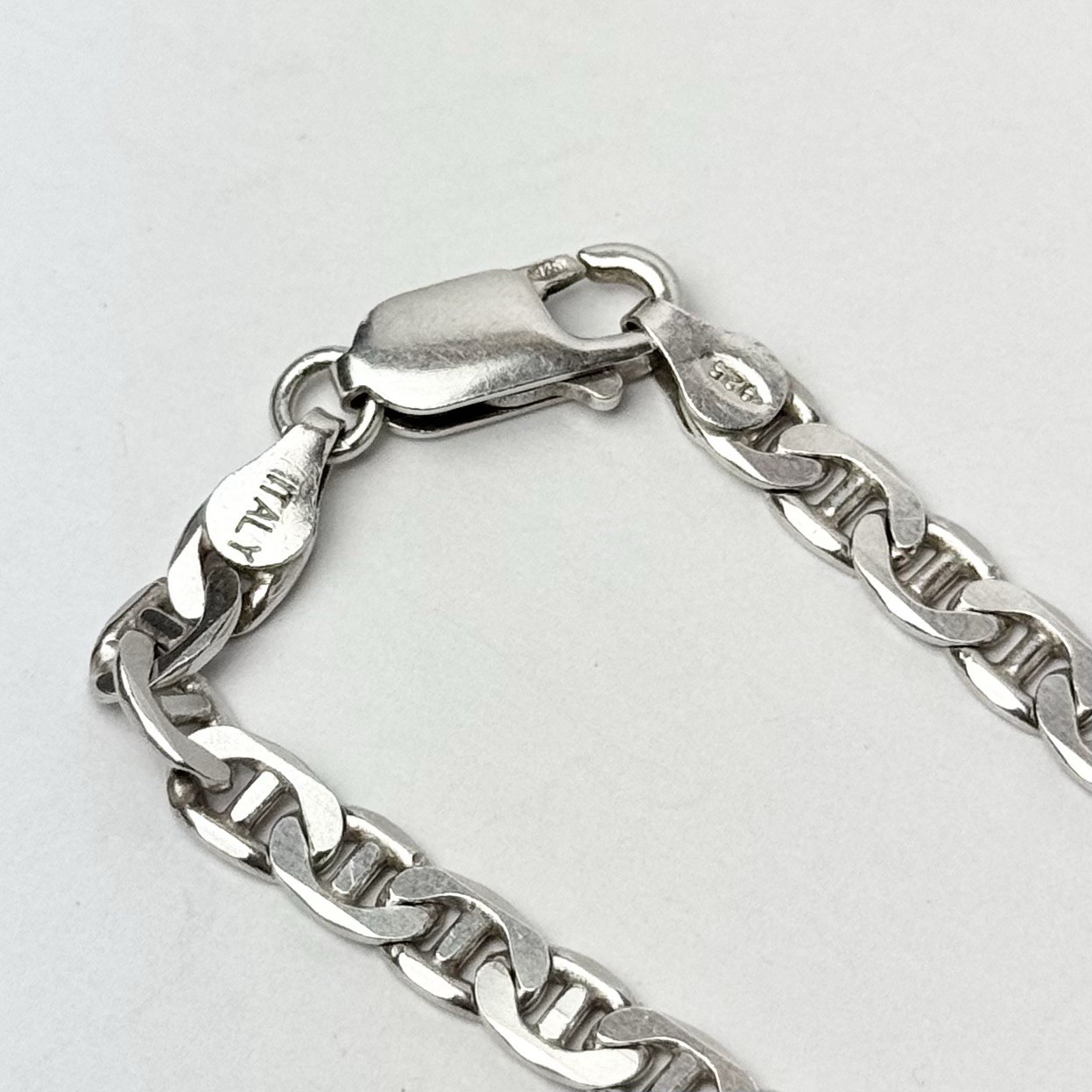 Sterling Silver 22.50” Mariner Link Chain-Necklace 4mm/ 21 Grams/Made In Italy!