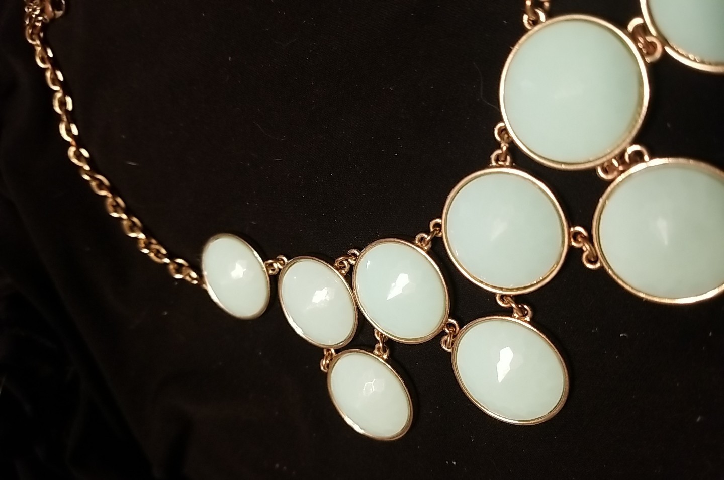 Amazonite Colored, Reverable, 21″ Adjustable Statement Station Necklace Unsigned