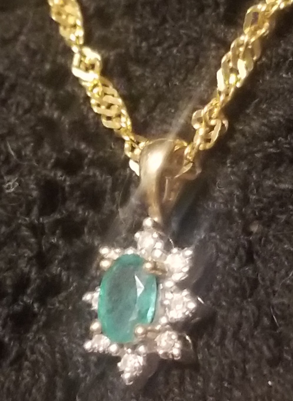 14k Gold Necklace & 10k Gold Emerald Pendant. 3 grams 20″ Yellow Gold Necklace