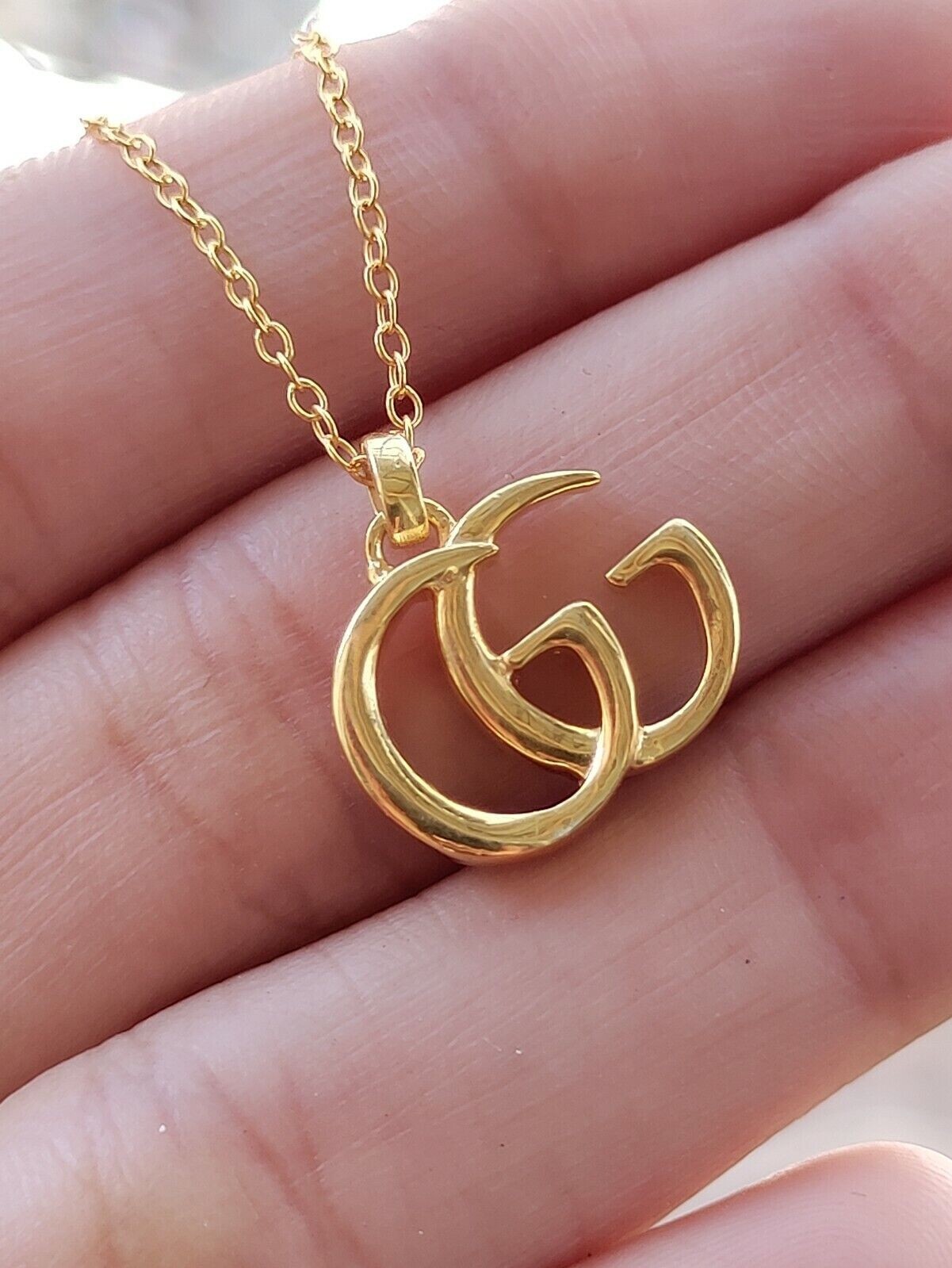 No Stone GG Pendant Necklace 18″ for Women Men 14k Yellow Gold Plated Free Chain