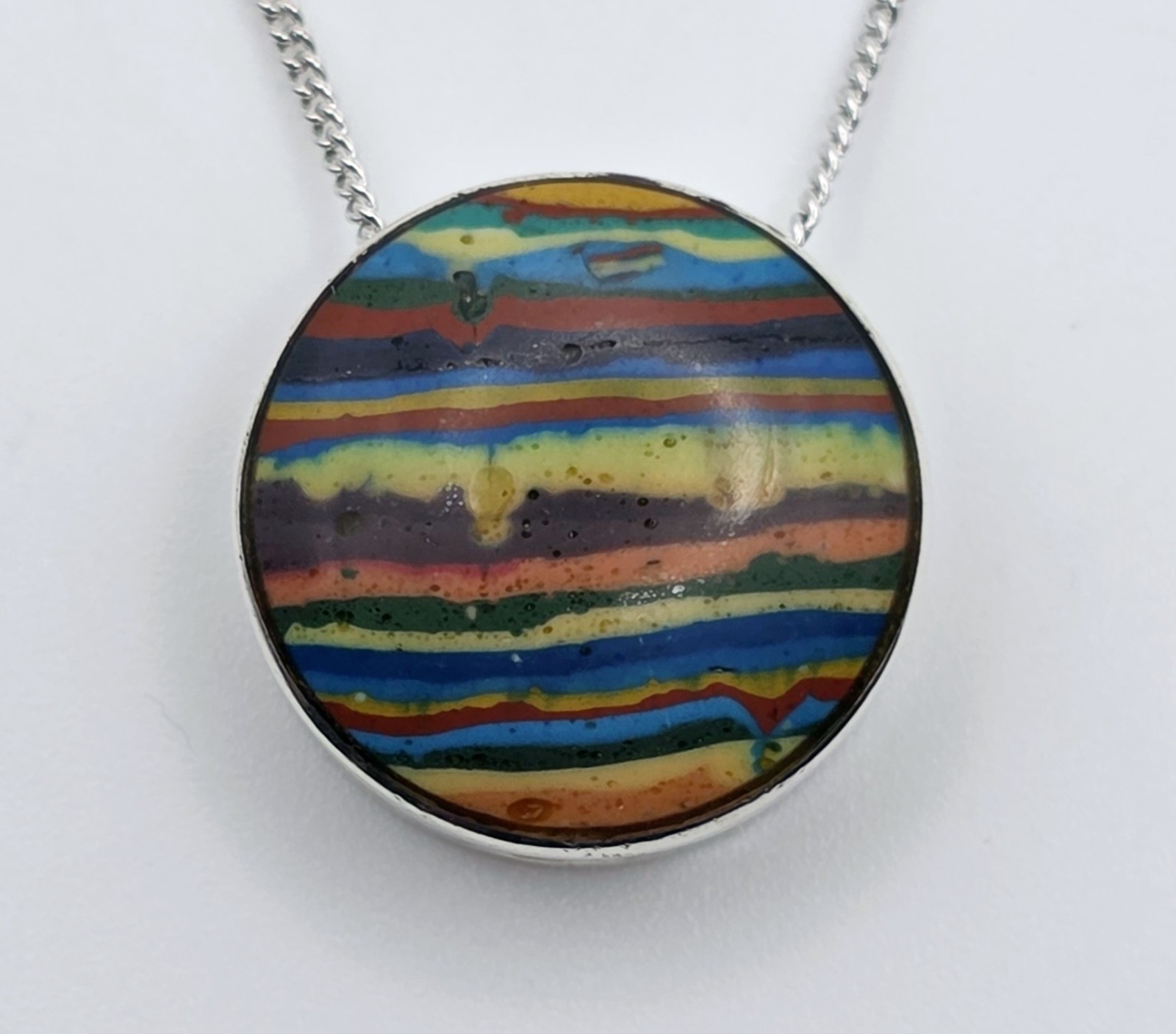 Vintage 925 Sterling Silver Rainbow Calsilica Round Pendant Necklace Artisan