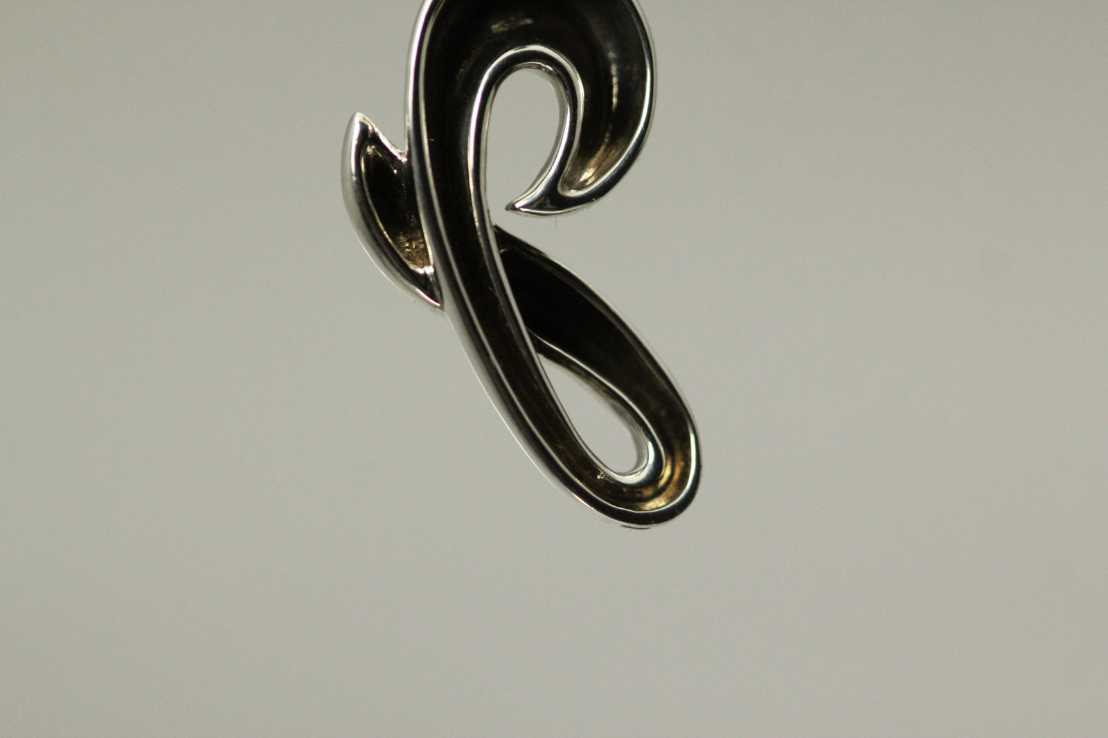 925 Sterling Silver Fancy Letter “G” Pendant Enhancer Bail 3.4 Grams (PEN9399)