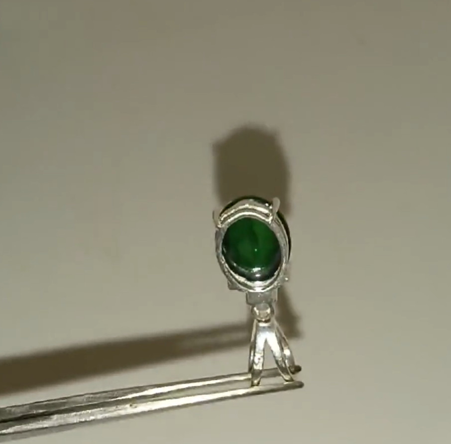 Natural Oval Cut 6 Rays Star Green Sapphire Gemstone 925 Sterling Silver Pendant