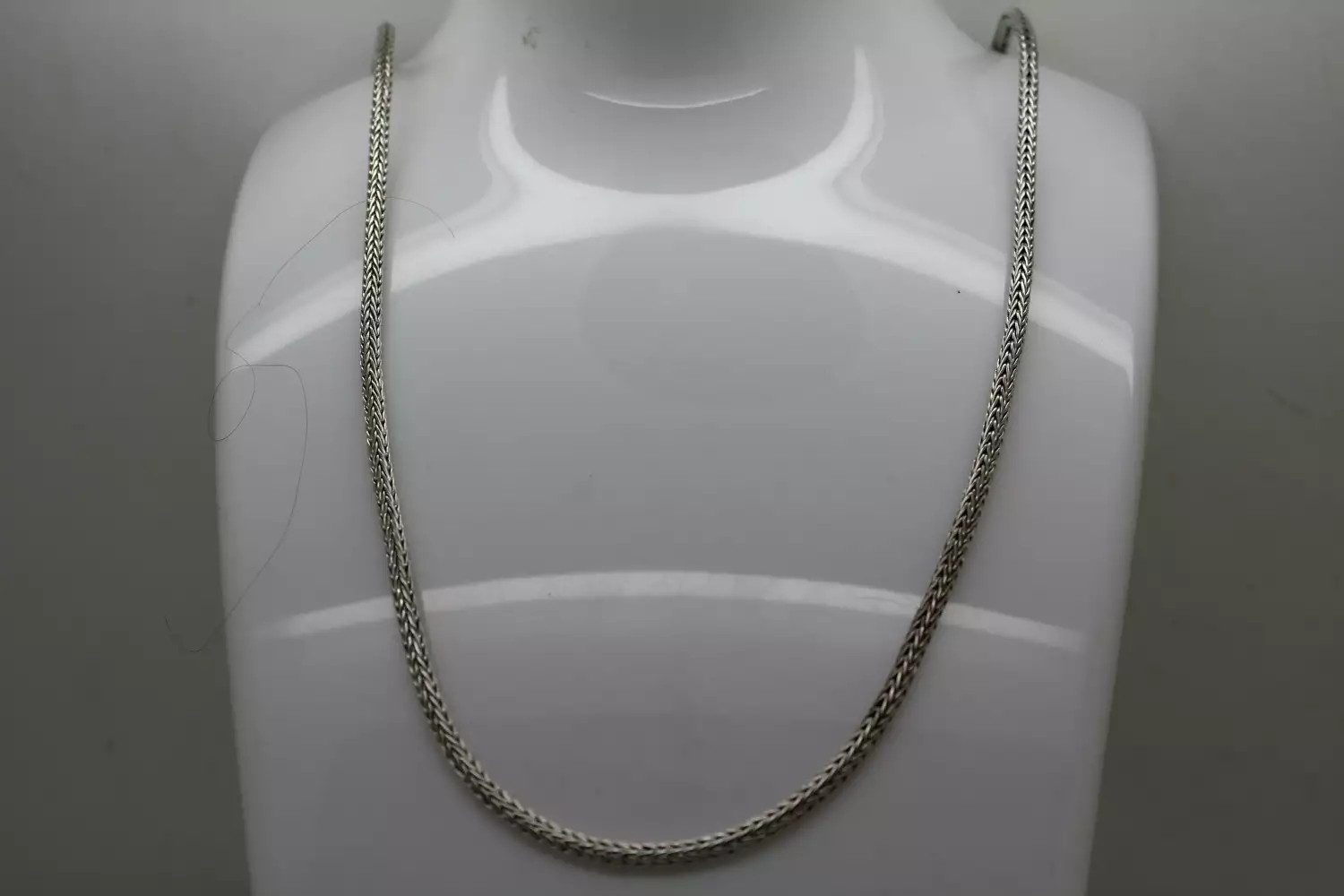 Vtg. .925 S.S. 2.6mm WHEAT CHAIN HOOK CLOSURE necklace 23″ 18g