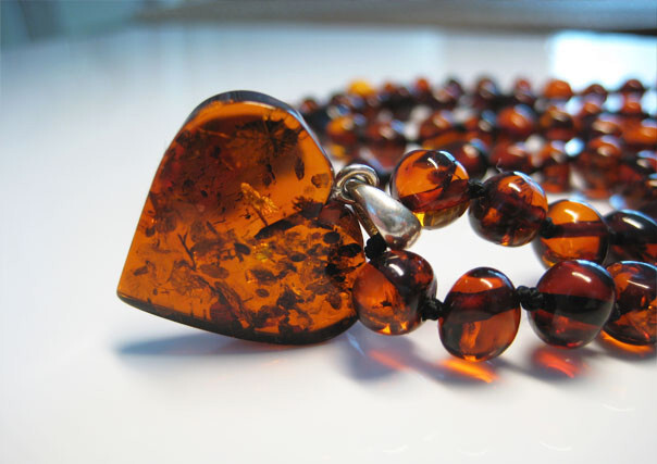 Genuine Cognac Amber Beautiful Baltic Amber Necklace/Pendant Heart 21 in !!!
