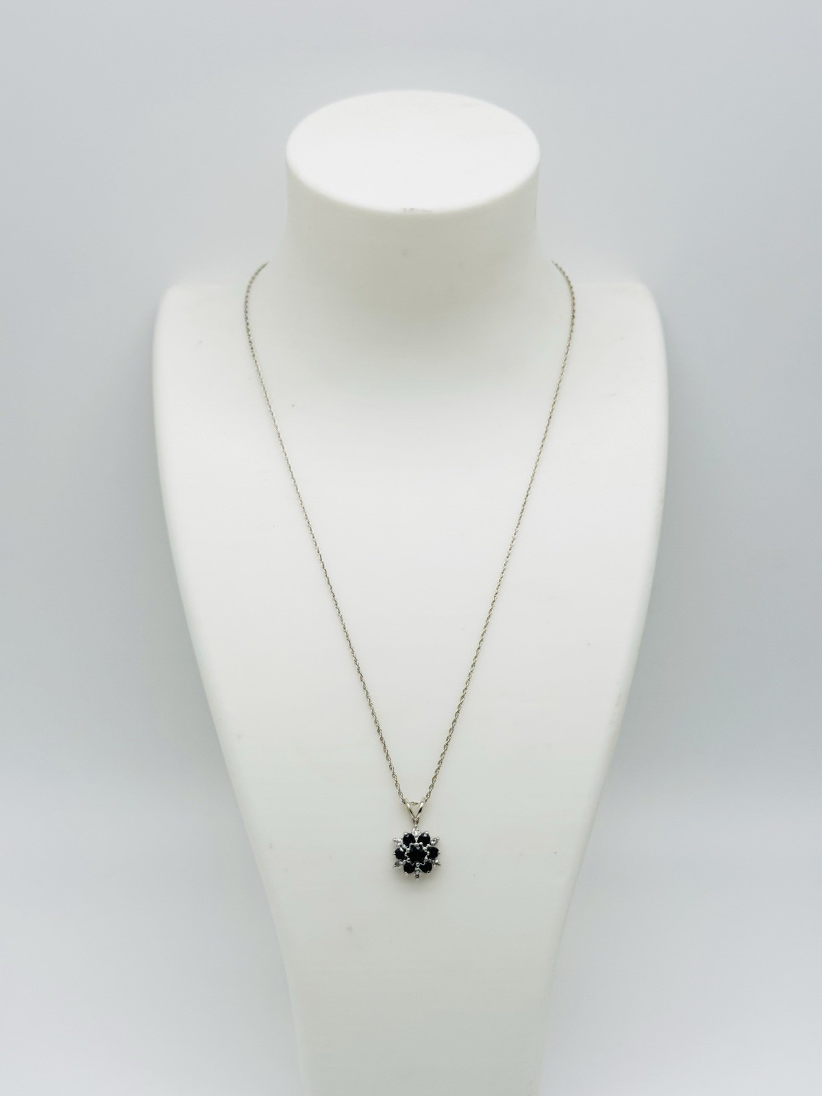 Vintage 14k White Gold Sapphire Diamond Flower Shaped 15” Necklace 2.58g G1
