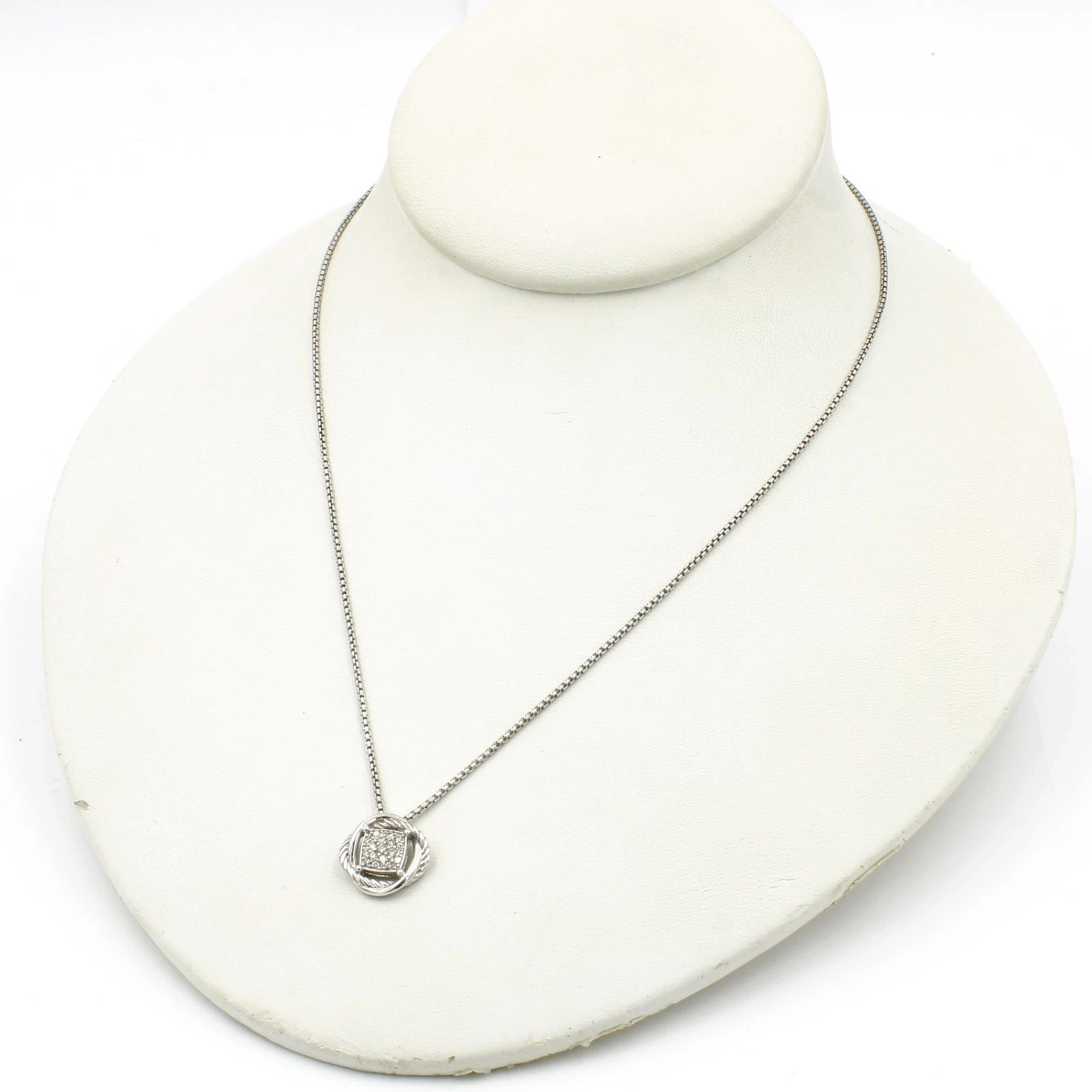 David Yurman Infinity Pendant Sterling Silver Diamond 17in Necklace. U-38