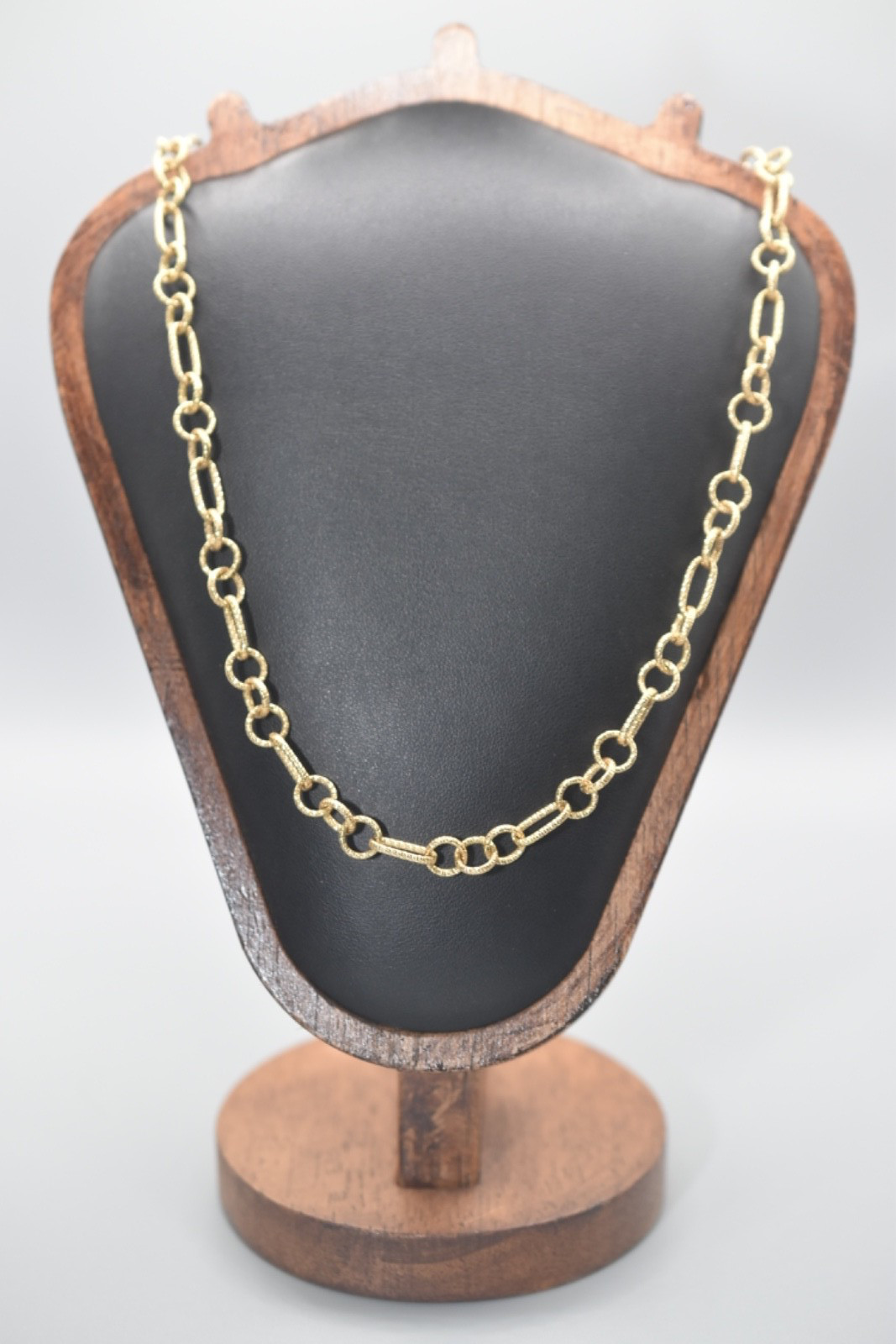 Roberto Coin 18k Yellow Gold Ovals & Circles 18″ long Necklace w/Ruby
