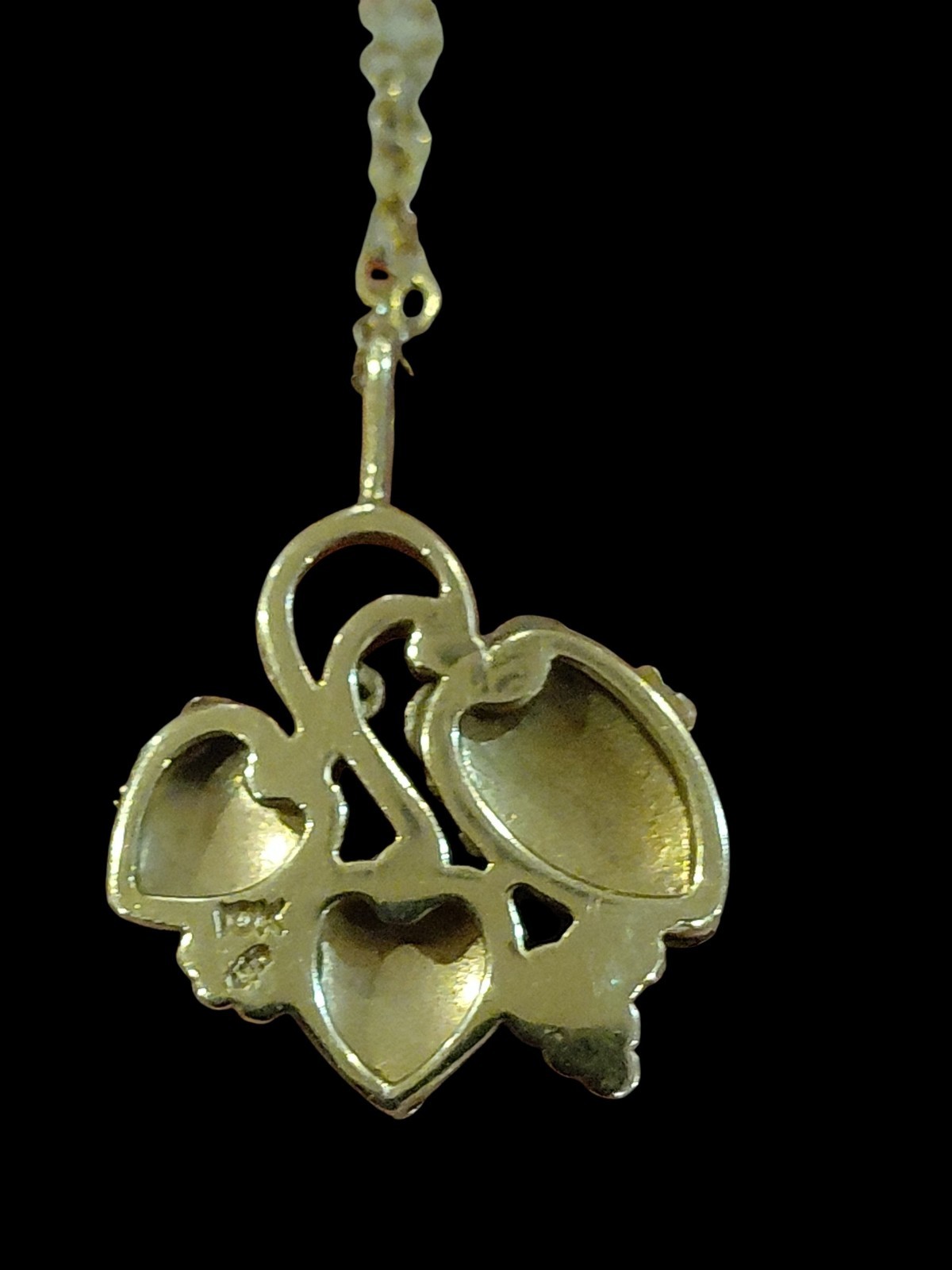 10K Black Hills Gold Necklace. Tri-Color Leaves With Small Diamond & 12K Chain.