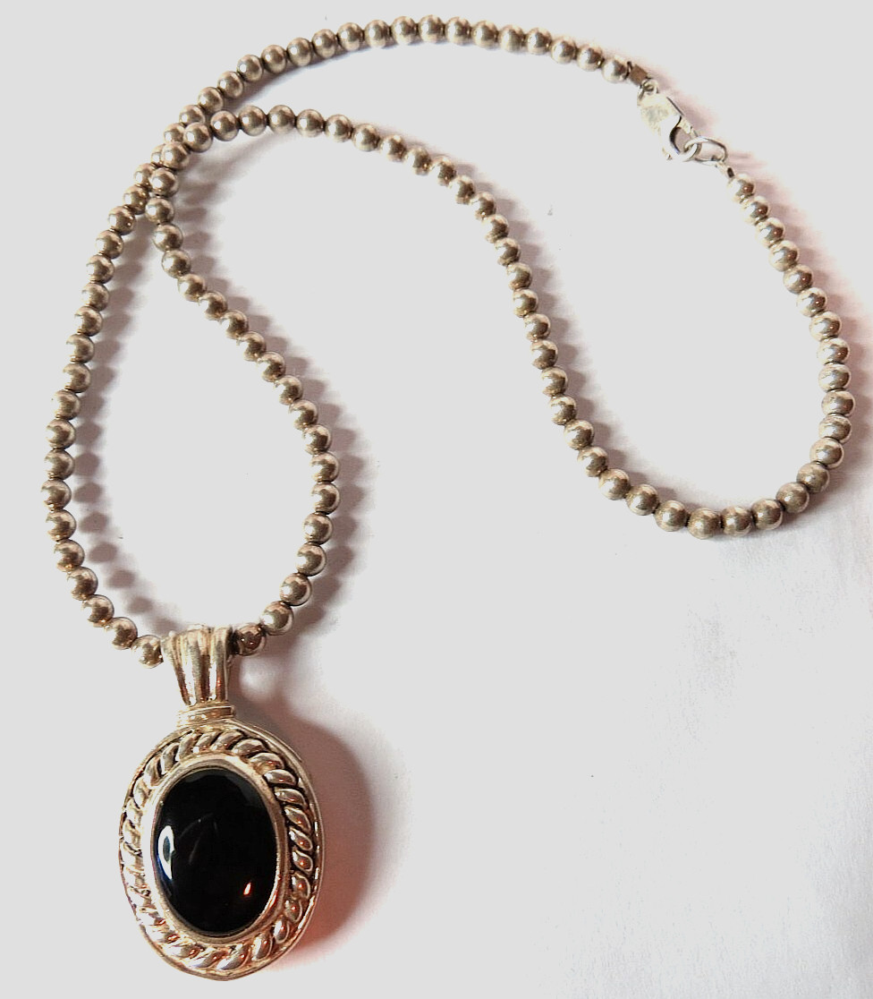VINTAGE STERLING SILVER ONYX STONE PENDANT NECKLACE CHAIN 15 1/2″ & 19 grams
