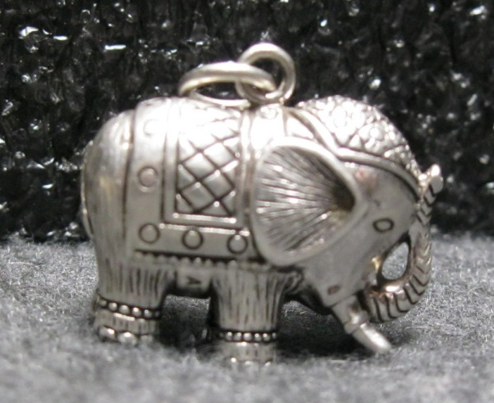 925 Elephant 3D Charm Pendant ATI Indonesia Solid Silver – VERY NICE