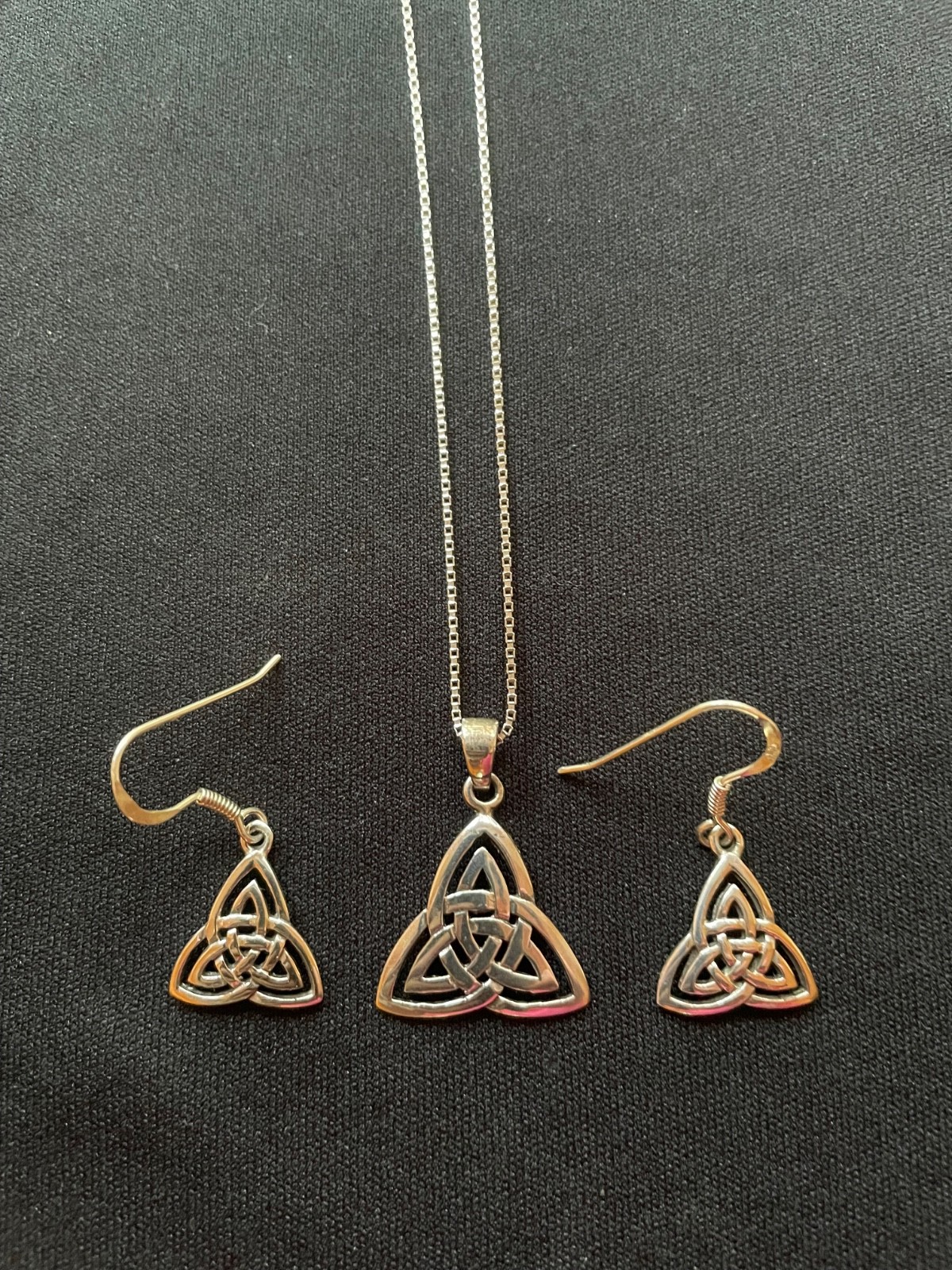 Sterling Silver (925) Celtic Knot Pendant w/Chain and Earring Set