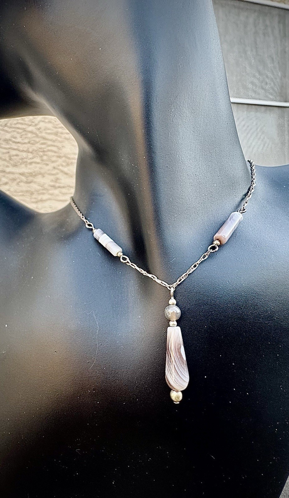 Sterling Silver 925 Muted Earth-tone Y Drop Agate Layered Stones / 18” Necklace