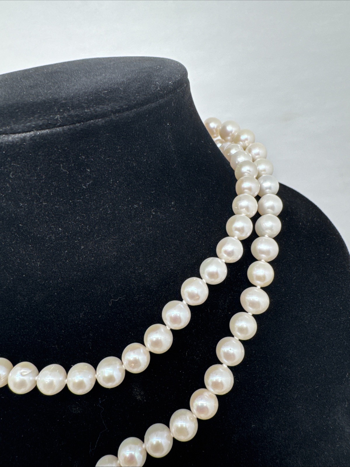 14 Gold Pearl Hand Knotted Necklace 10mm Beads 32 In Long Vintage Clasp