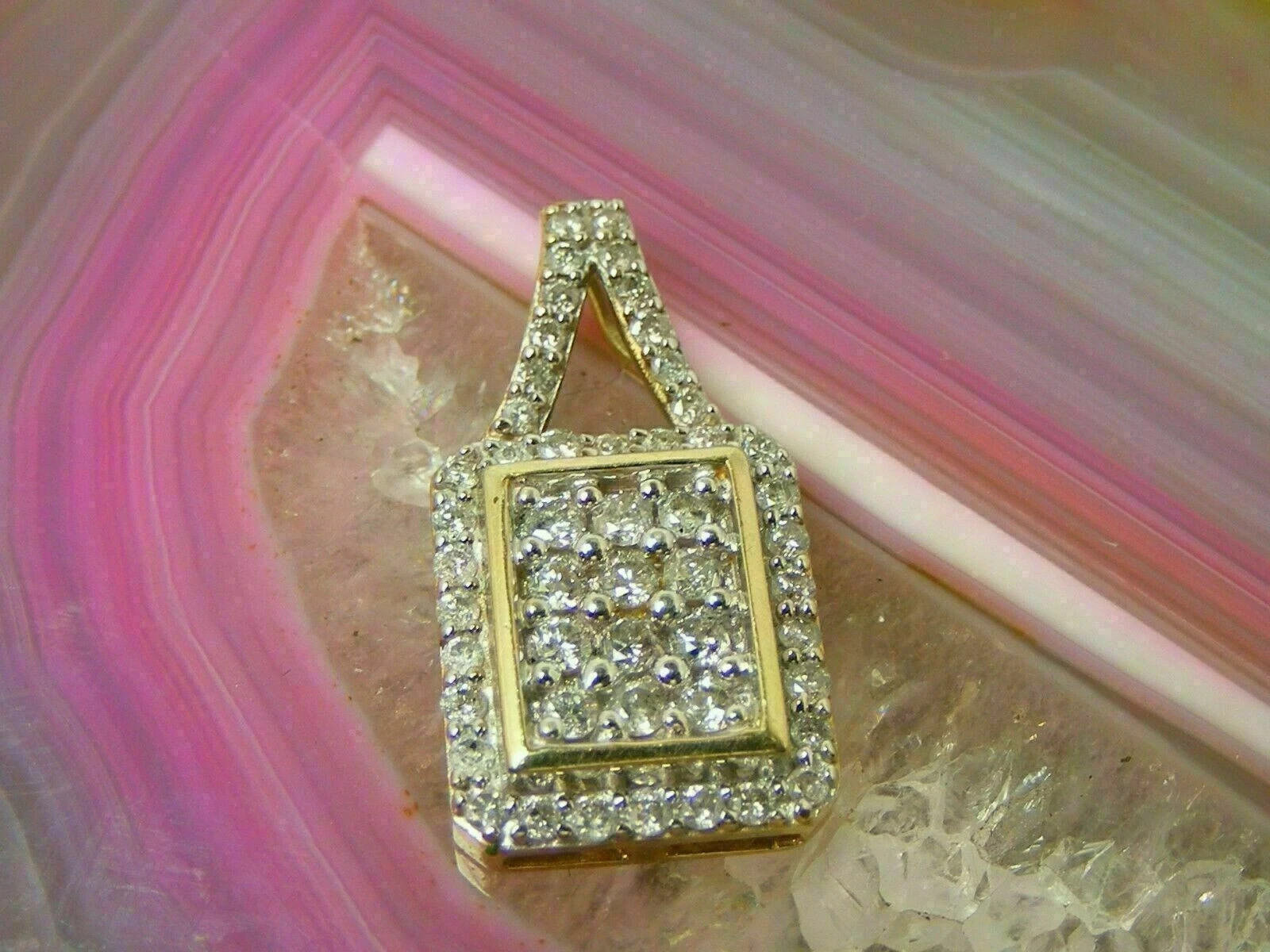 2Ct Round Cut VVS1/D Diamond Cluster Pendant 14K Yellow Gold Finish Free Chain