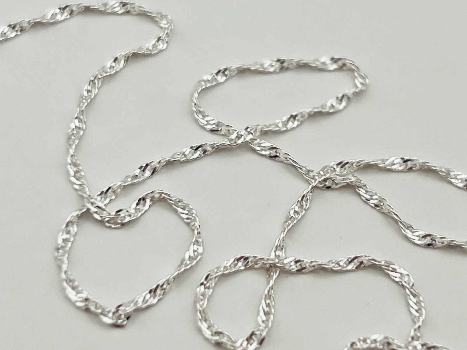 Sterling Silver 1mm Singapore Link Chain Necklace 18 Inches