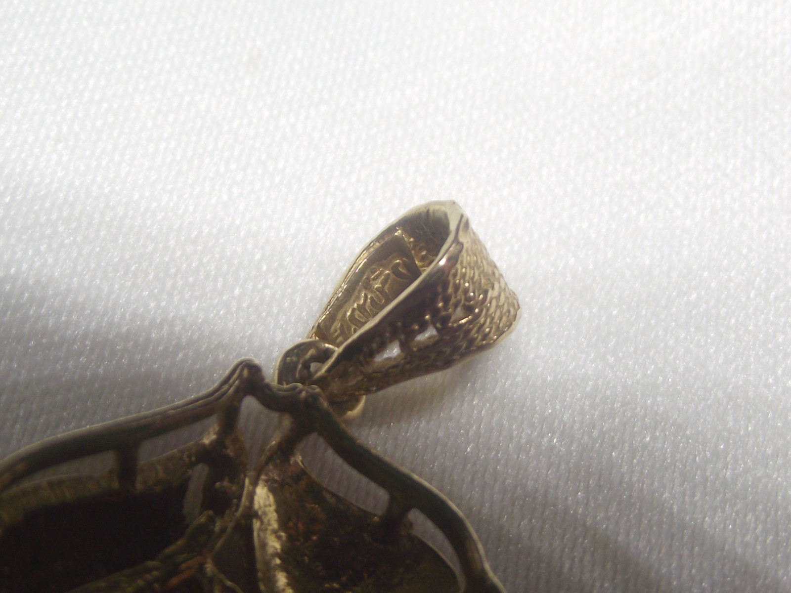 *** HIGH GRADE GOLD *** ? 18ct / 21ct ? FANCY Design PENDANT * approx 6GMS *