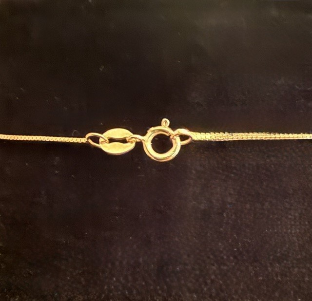 “Pearl Harbor” Window (Alfred Preis-Architect) Necklace – 14K Gold