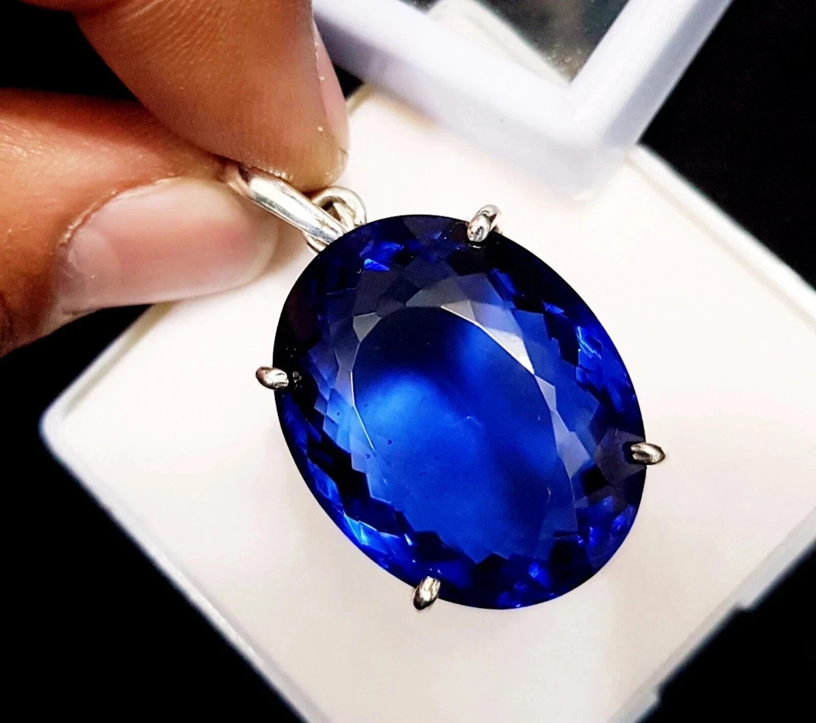 Certified 35 CT Natural Blue Sapphire Oval Cut Gemstone 925 Solid Silver Pendant