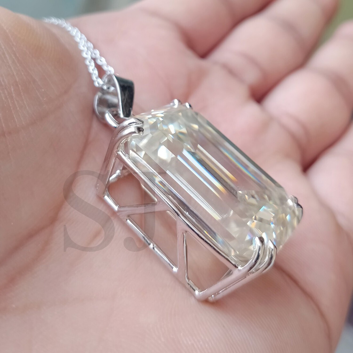Delicate 14.5 Ct Emerald Cut Lab Grown Solitaire Drop Pendant in 925 Silver