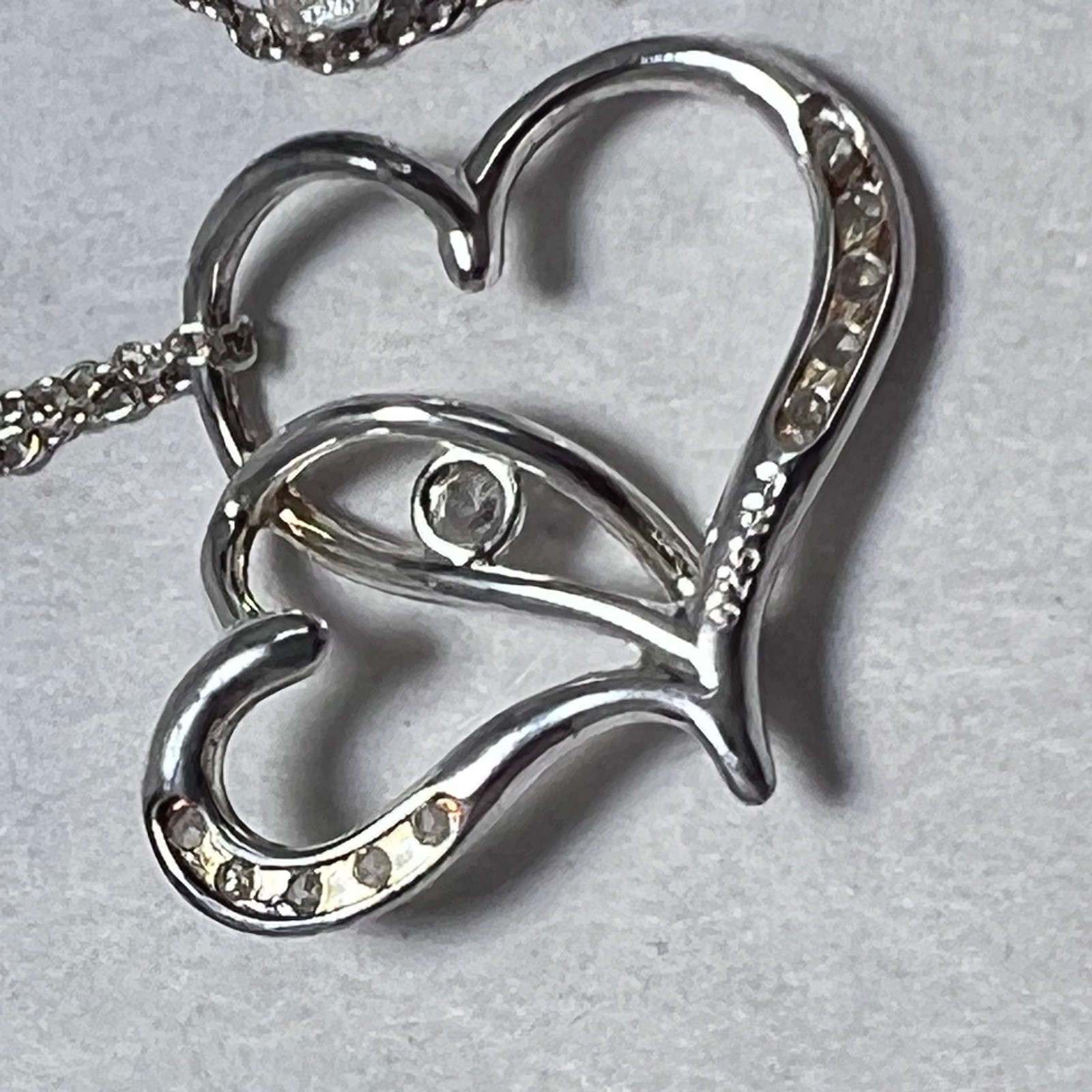 Avon Sterling Silver Intertwined Hearts Necklace Clear Stone Accents 925 Boxed