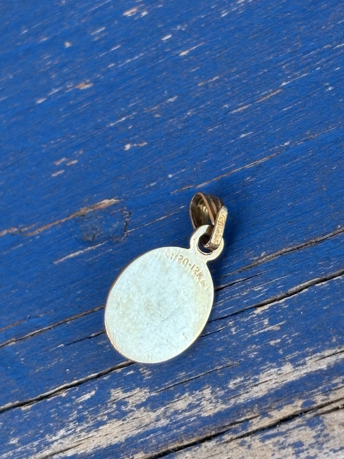 12K Gold Pendant White Stone Unknown
