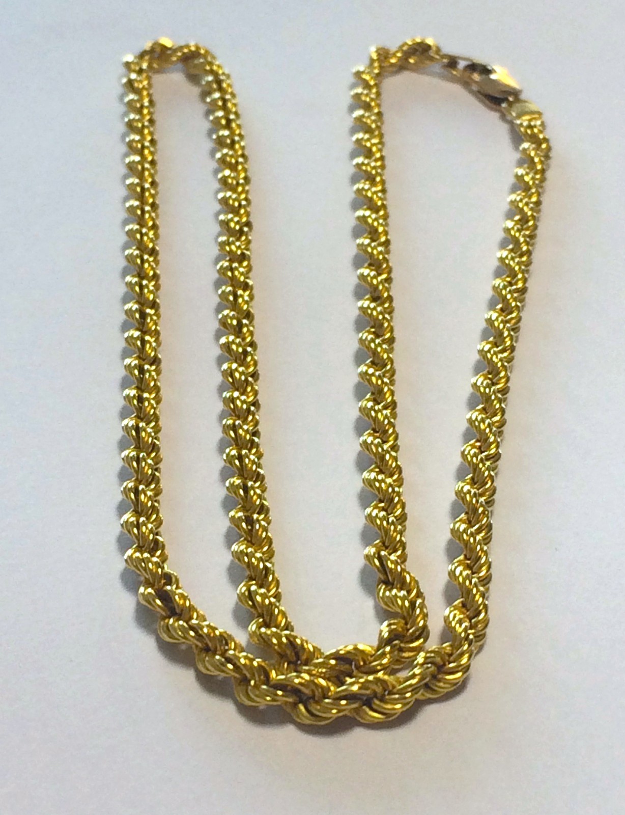 18ct Hallmarked Solid Gold Rope Chain Necklace. Length 20in. 13grams