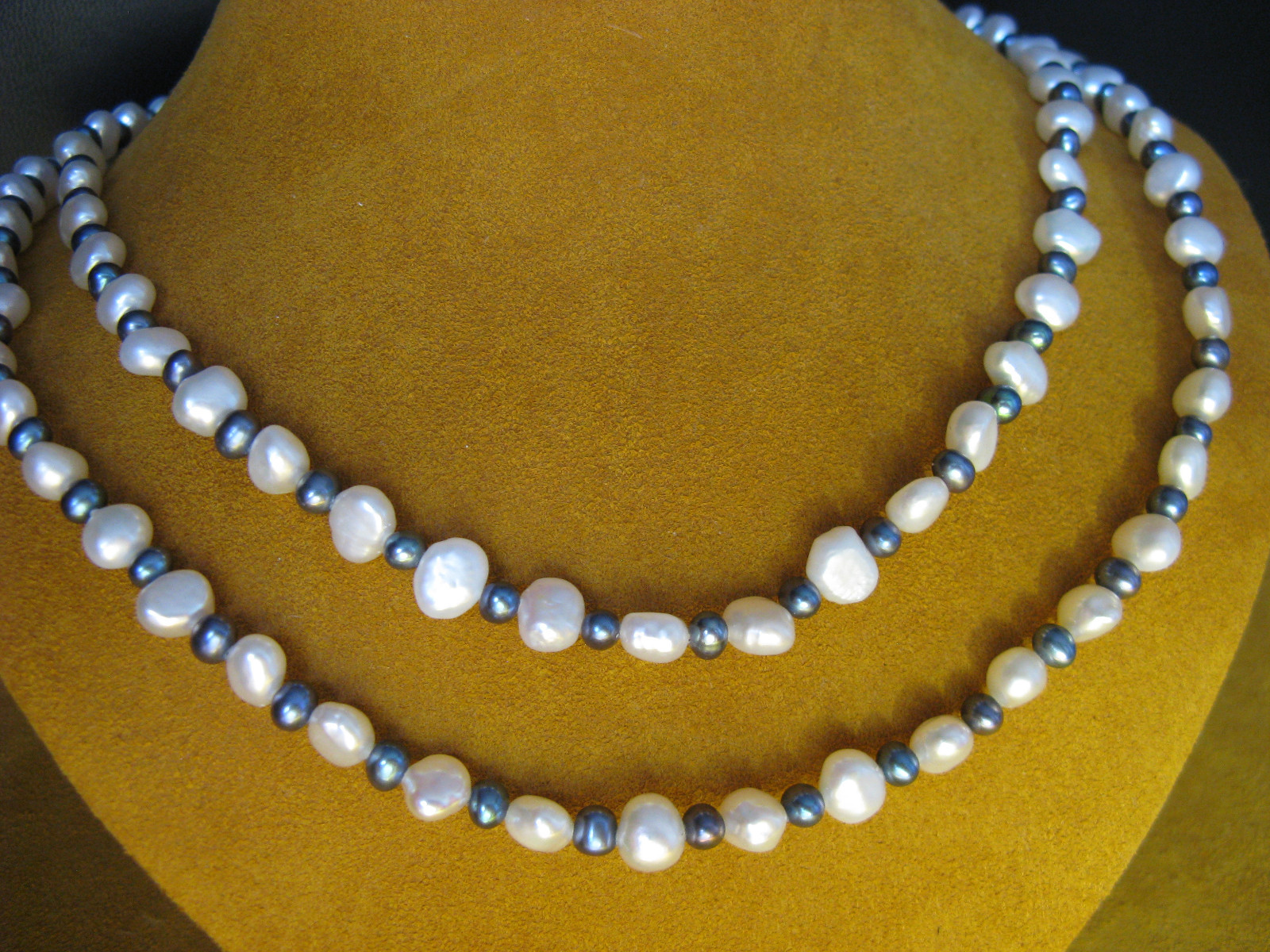 PEARL NECKLACE STRAND STRING BLACK WHITE BLUE 50″ TOP HONORA Gift Designer
