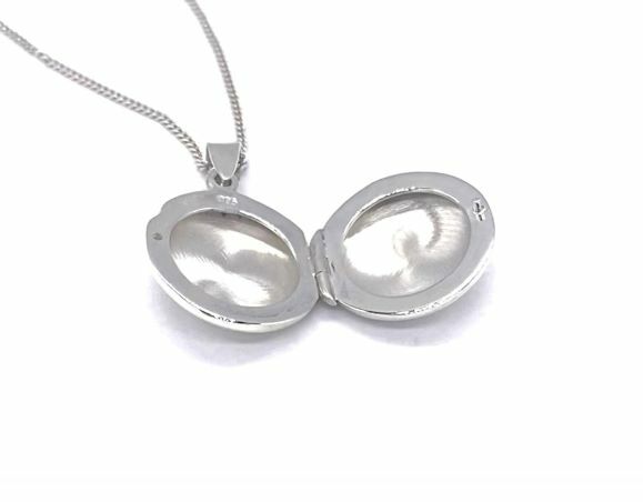 925 Sterling Silver Round Circular Photo Pendant Locket 18 mm, on 18″ Curb Chain