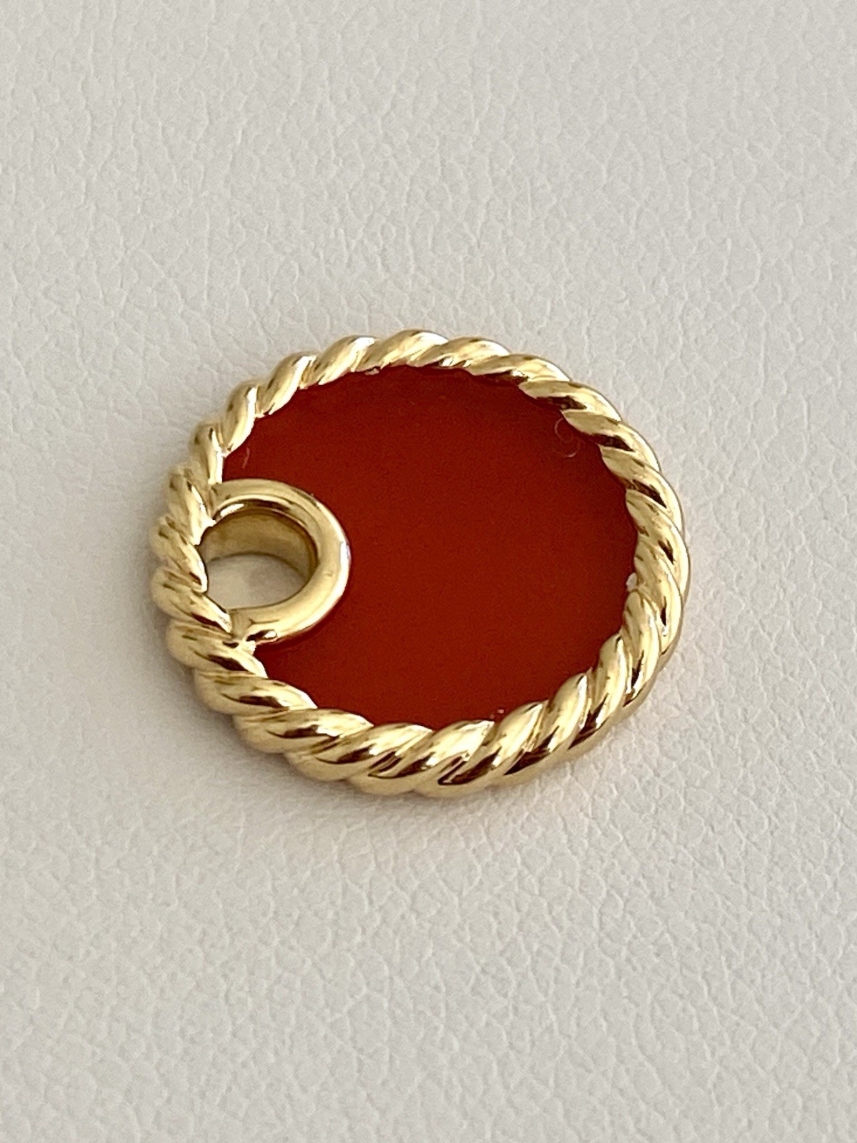 David Yurman 18k Gold Carnelian Amulet Pendant Mint 0.5”