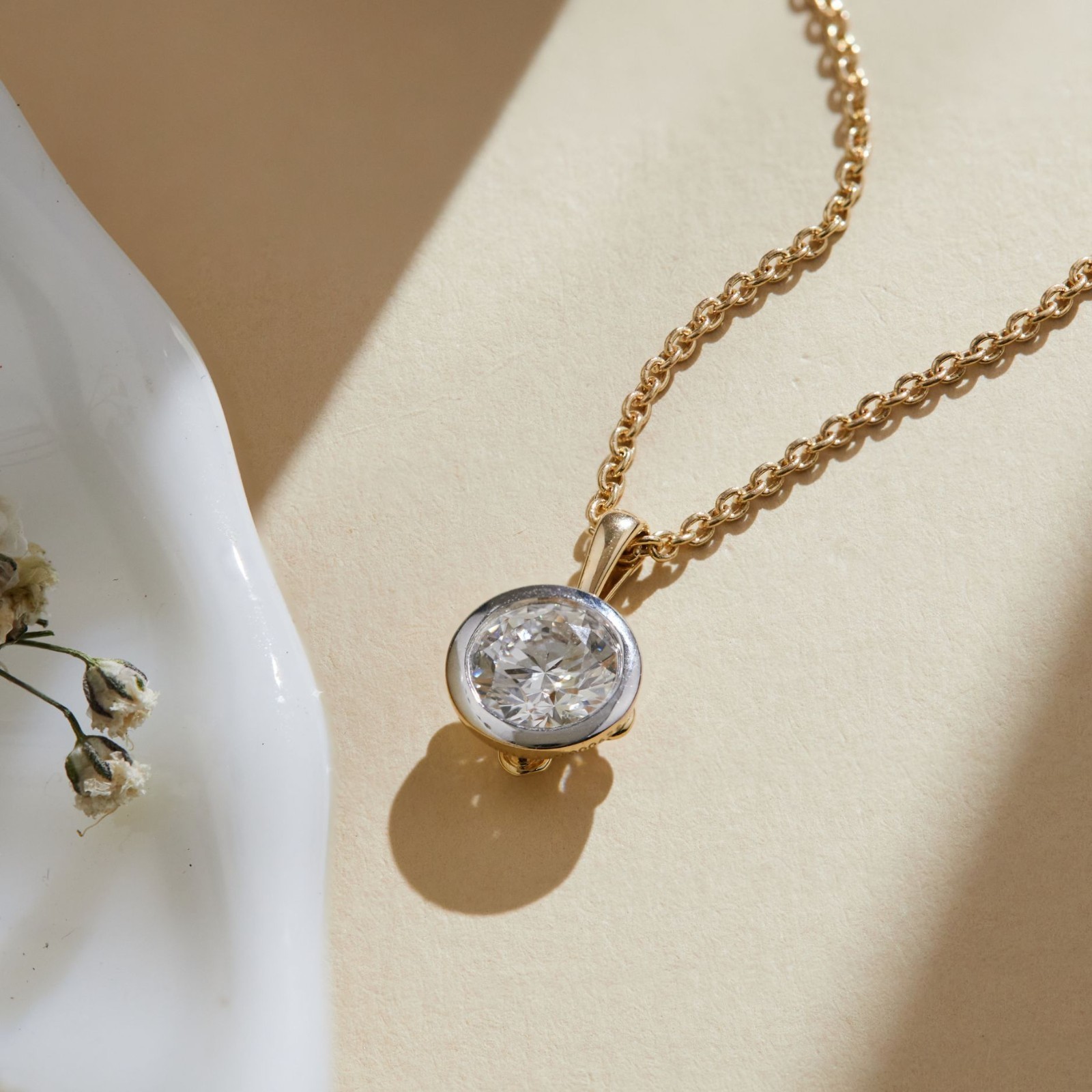 Women’s Pendant Chain Real 14K Yellow Gold 0.75 CT Round Cut Lab Grown Diamond