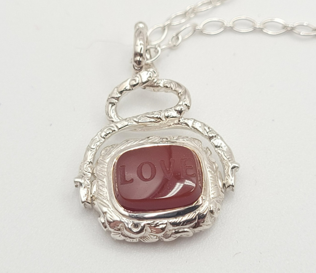 Authentic Monica Rich Kosann Sterling Engravable Carnelian Love Pendant Chain