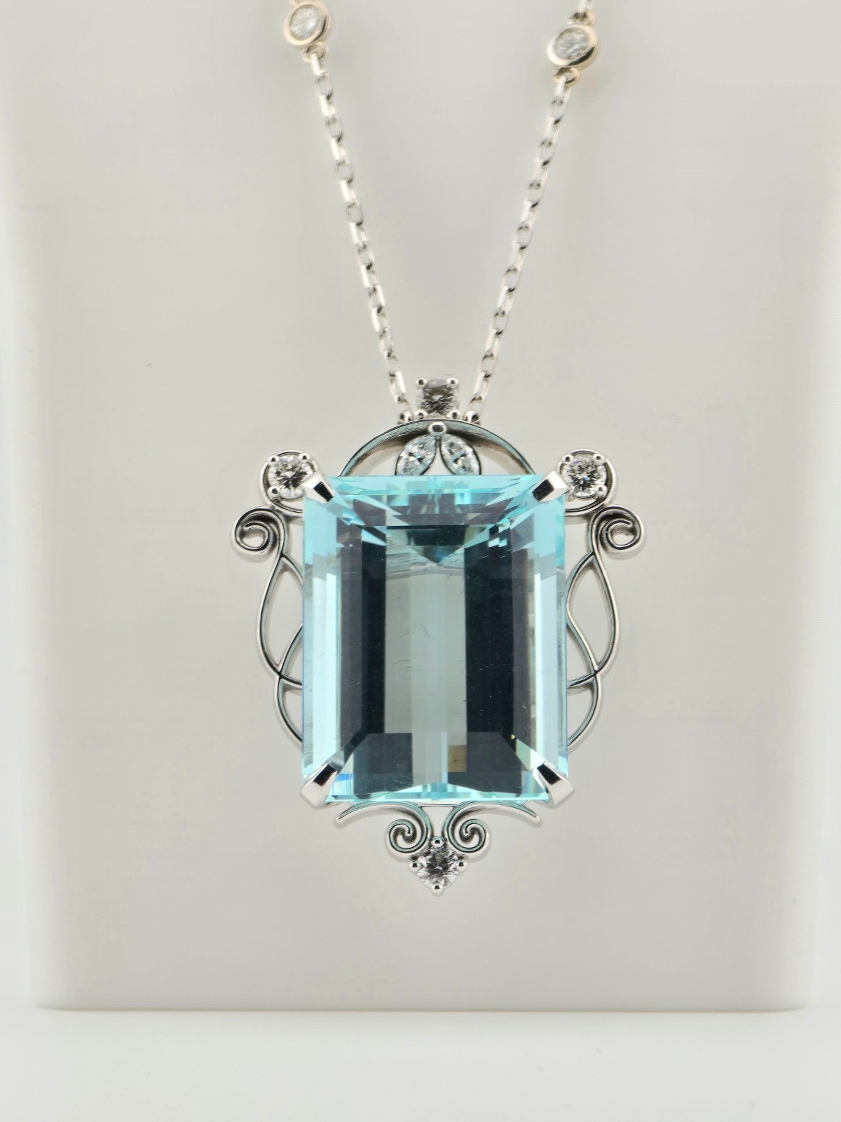 14KW AQUAMARINE ~61CT DIAMOND ~1.8CTW ~G-H ~SI-VS NECKLACE 16-17″ – 875965