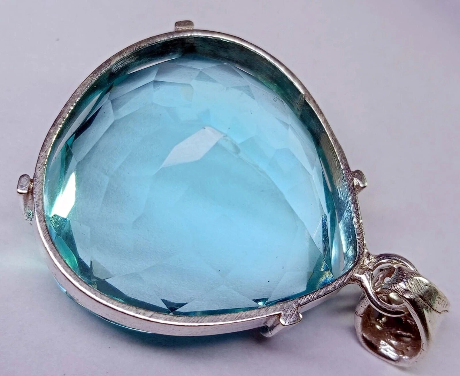 Pendant Topaz Sky Blue Pear Cut 105-106 Ct Natural Gemstone EGL Certified