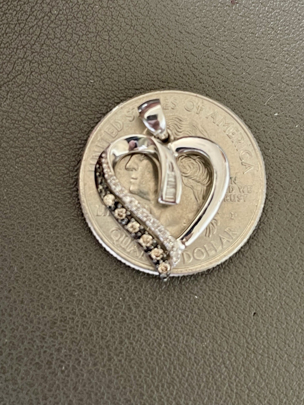 10KT White Gold 0.20CTW White & Champagne Diamond Heart Pendant (F216)