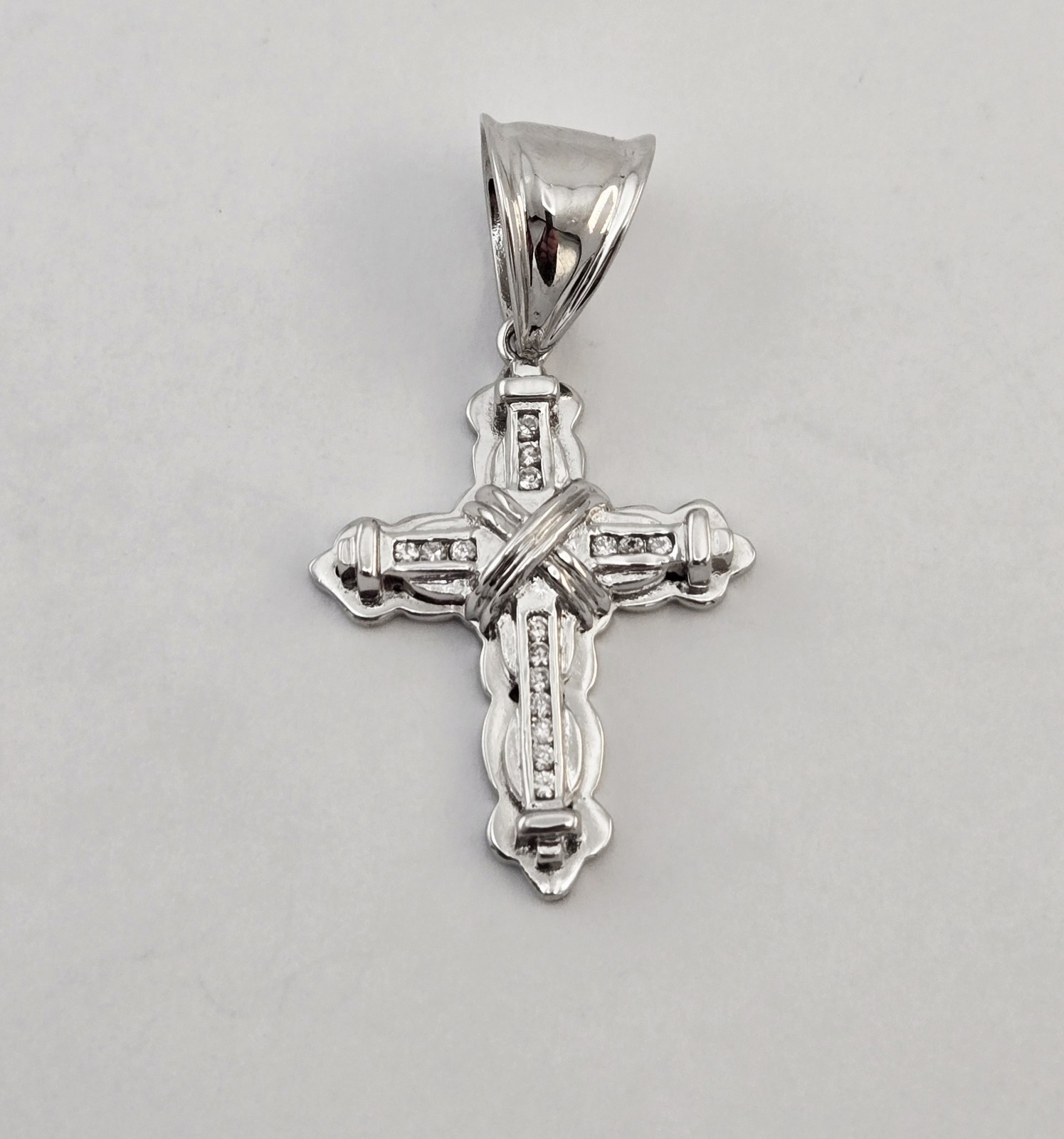 Vintage Sterling Silver Clear CZ Gemstone Ornate Cross Catholic Pendant – 13g