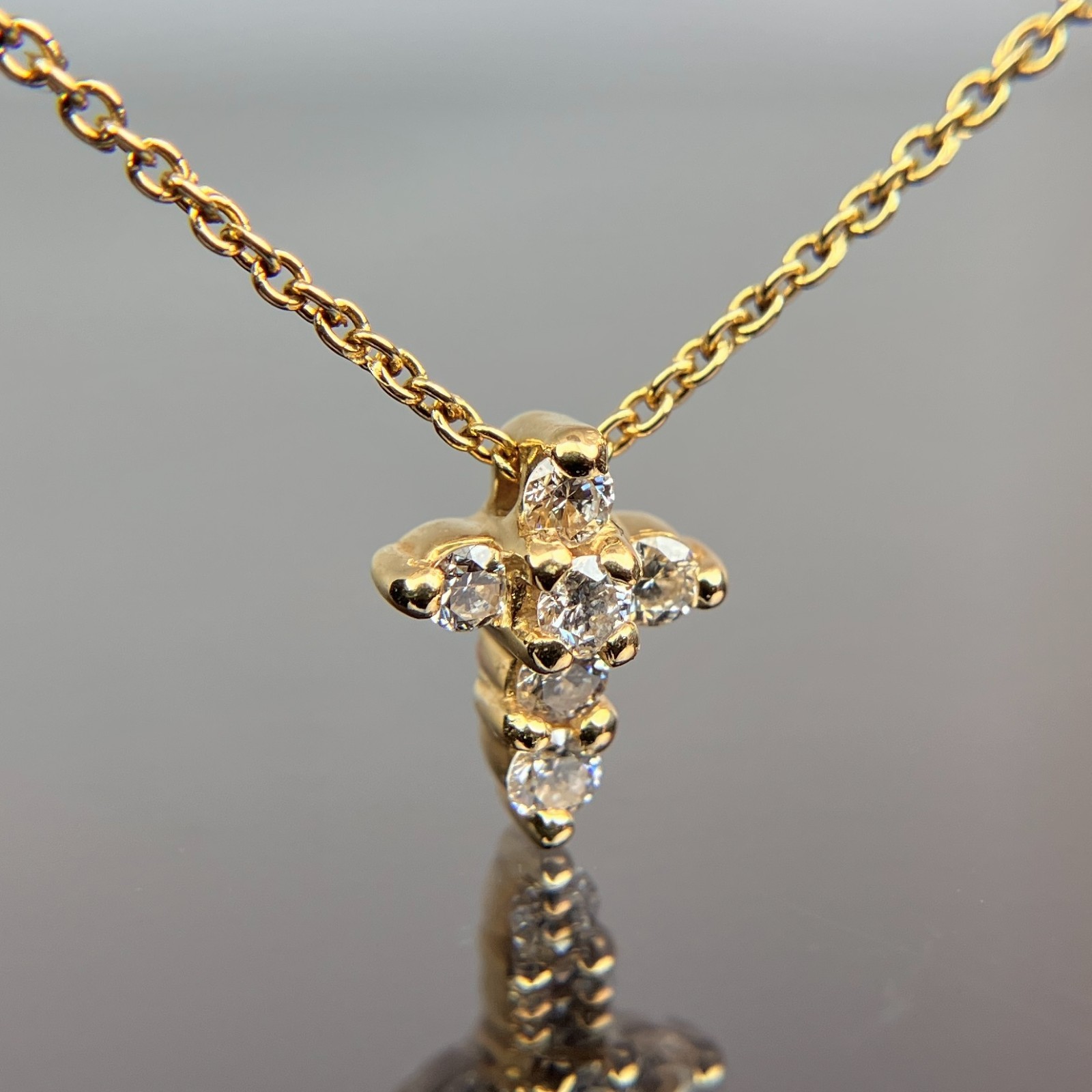 Roberto Coin Tiny Treasures 18k Yellow Gold Diamond Cross Pendant 18″ Necklace