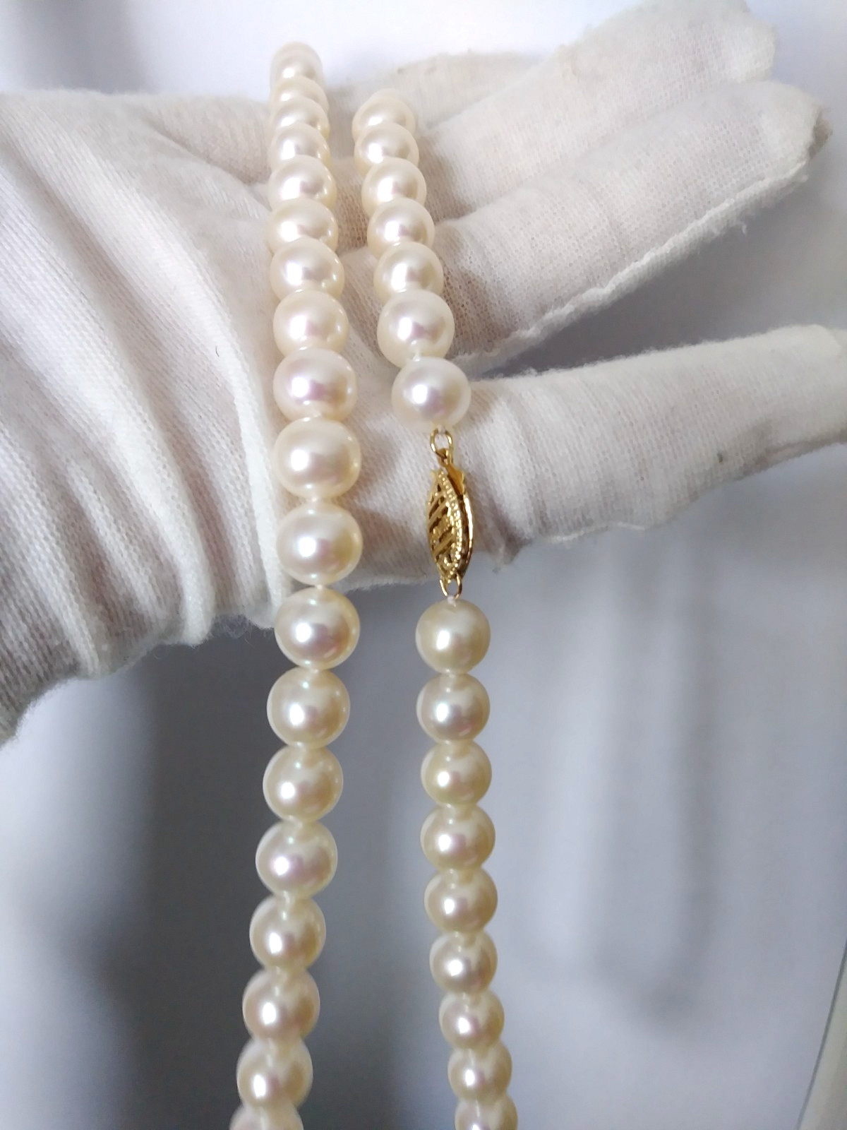 14k gold genuine lustrous fresh water pearl necklace 7.5mm 17″