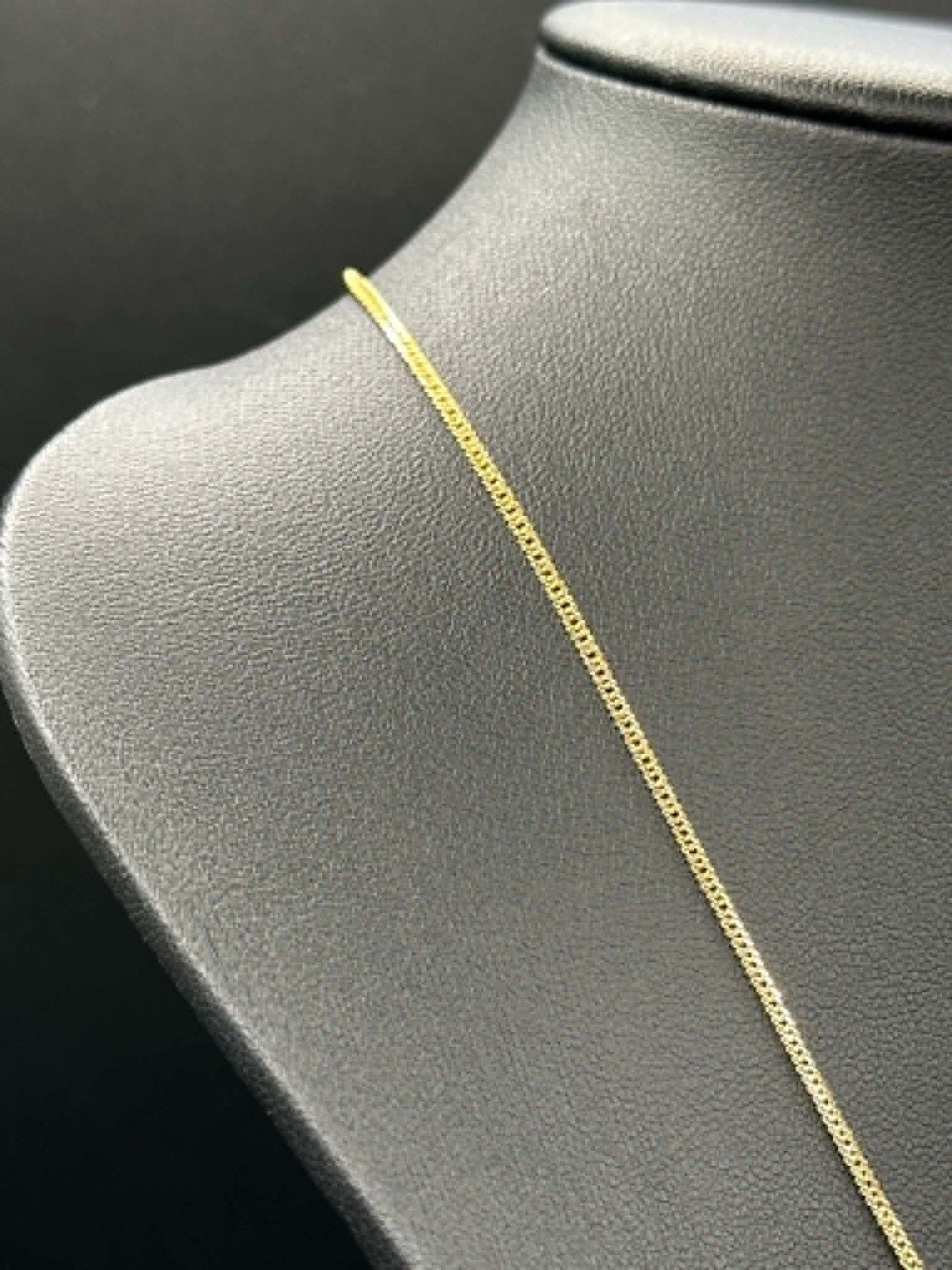 Unisex 18ct Yellow Gold Tight Curb Link Necklace