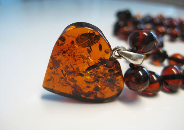 Genuine Cognac Amber Beautiful Baltic Amber Necklace/Pendant Heart 21 in !!!