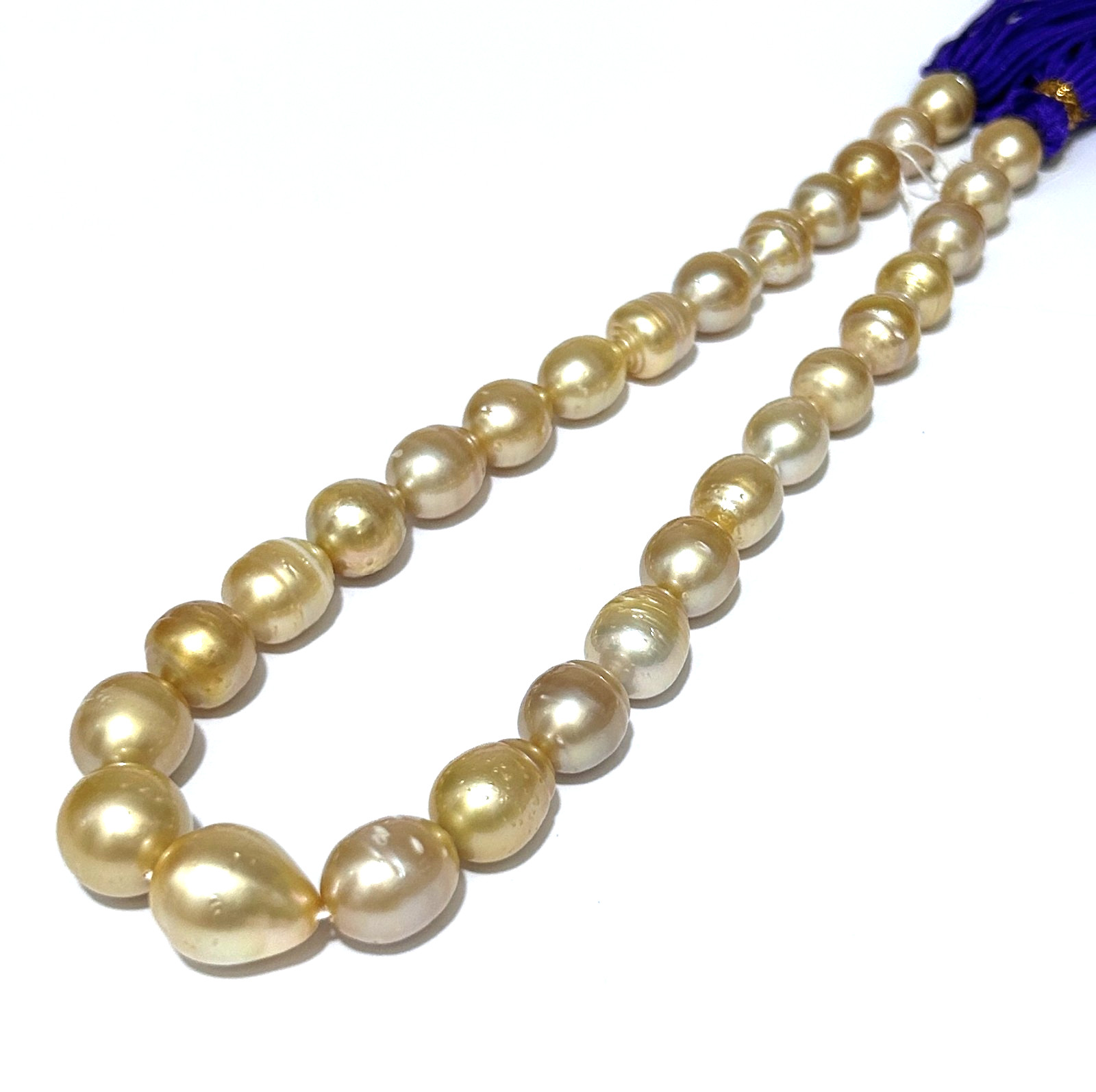 Necklace 11 – 18mm 29 pcs Australia South Sea Natural Gold Over Pearl 16″ Strand