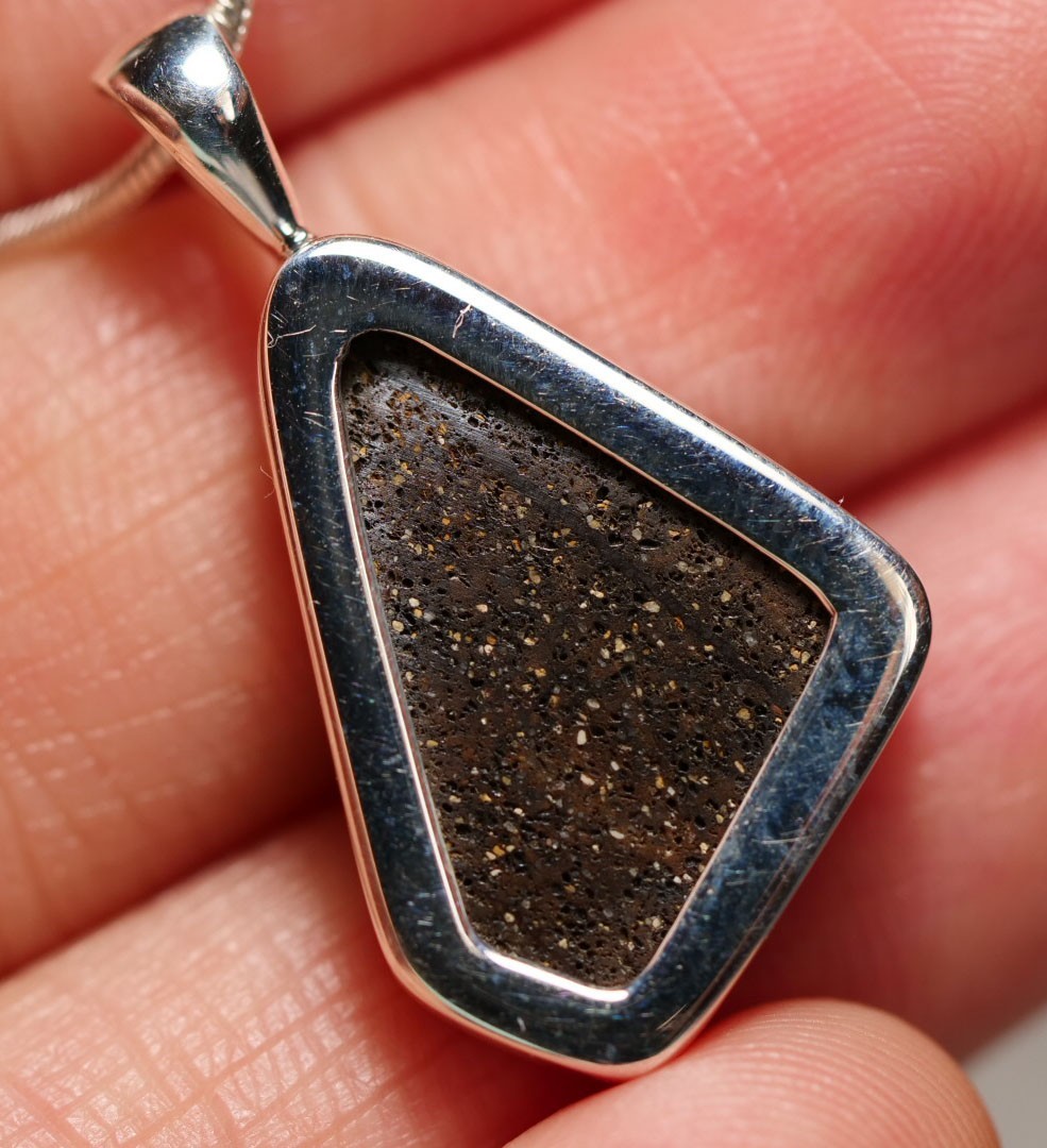 Australia Natural Queensland Solid Boulder Opal Silver 925 Pendant Hallmark