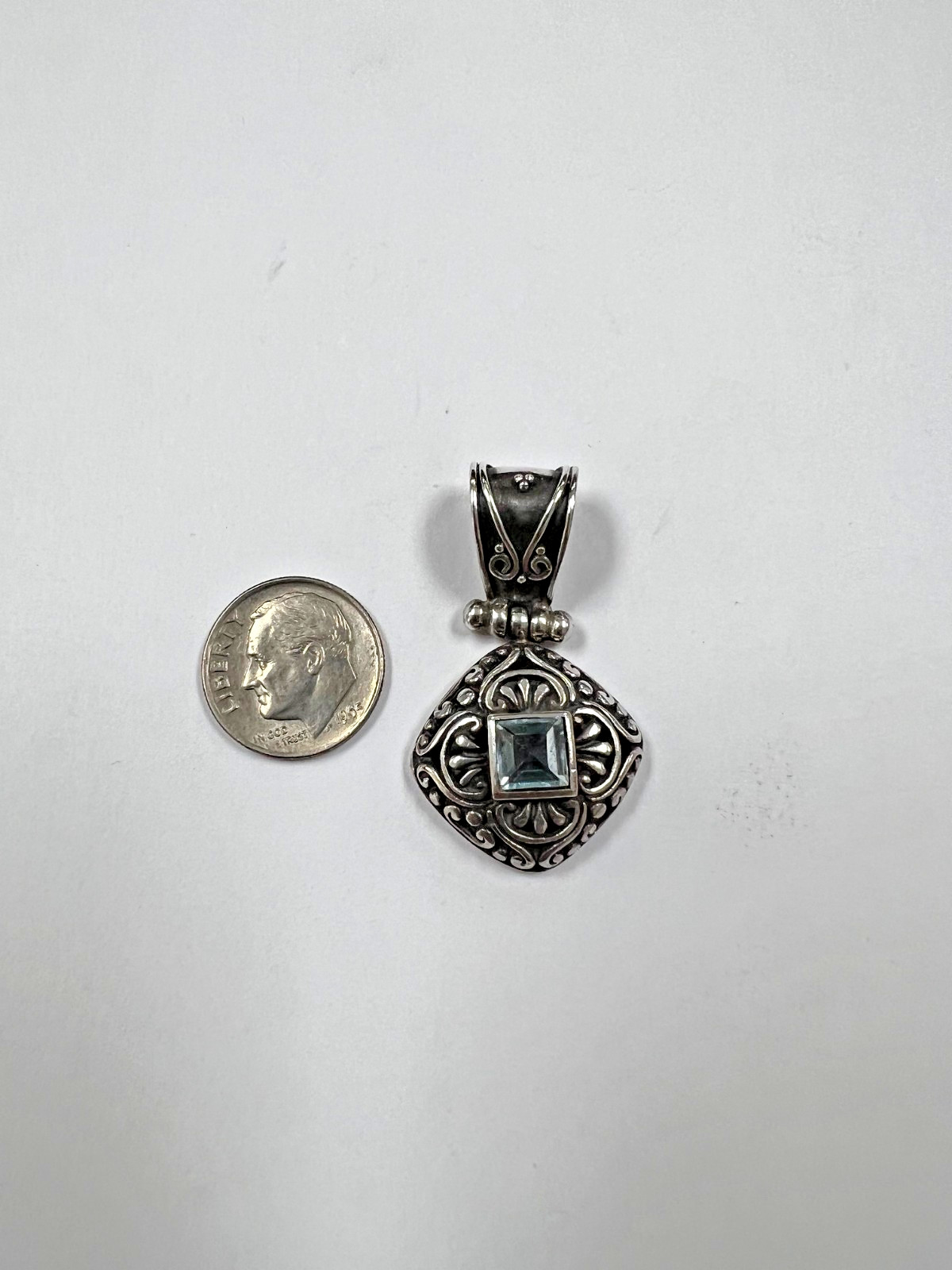 Unknown Designer Sterling Silver Drop Pendant with Light Blue Stone [085DuW]