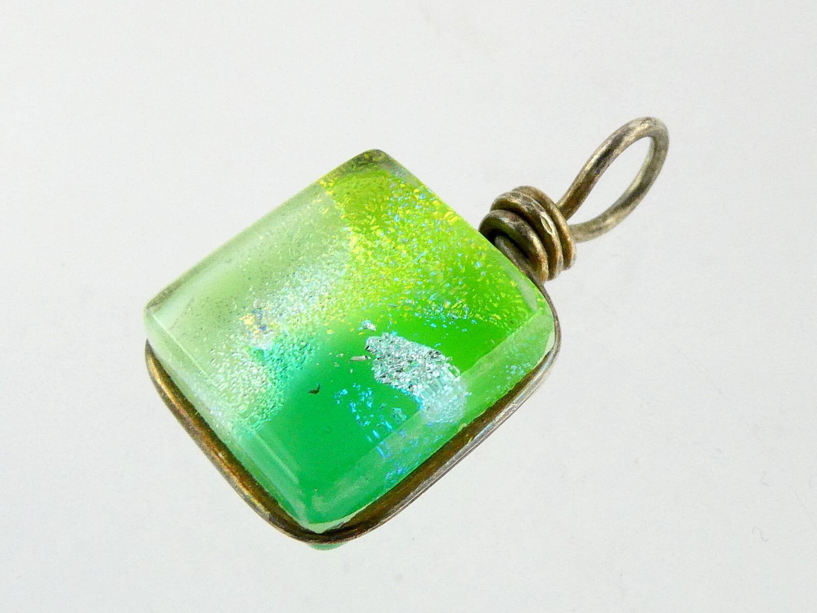 Unmarked Sterling Silver Green Dichroic Glass Wire Wrapped Pendant 8.8g 1 3/8 In