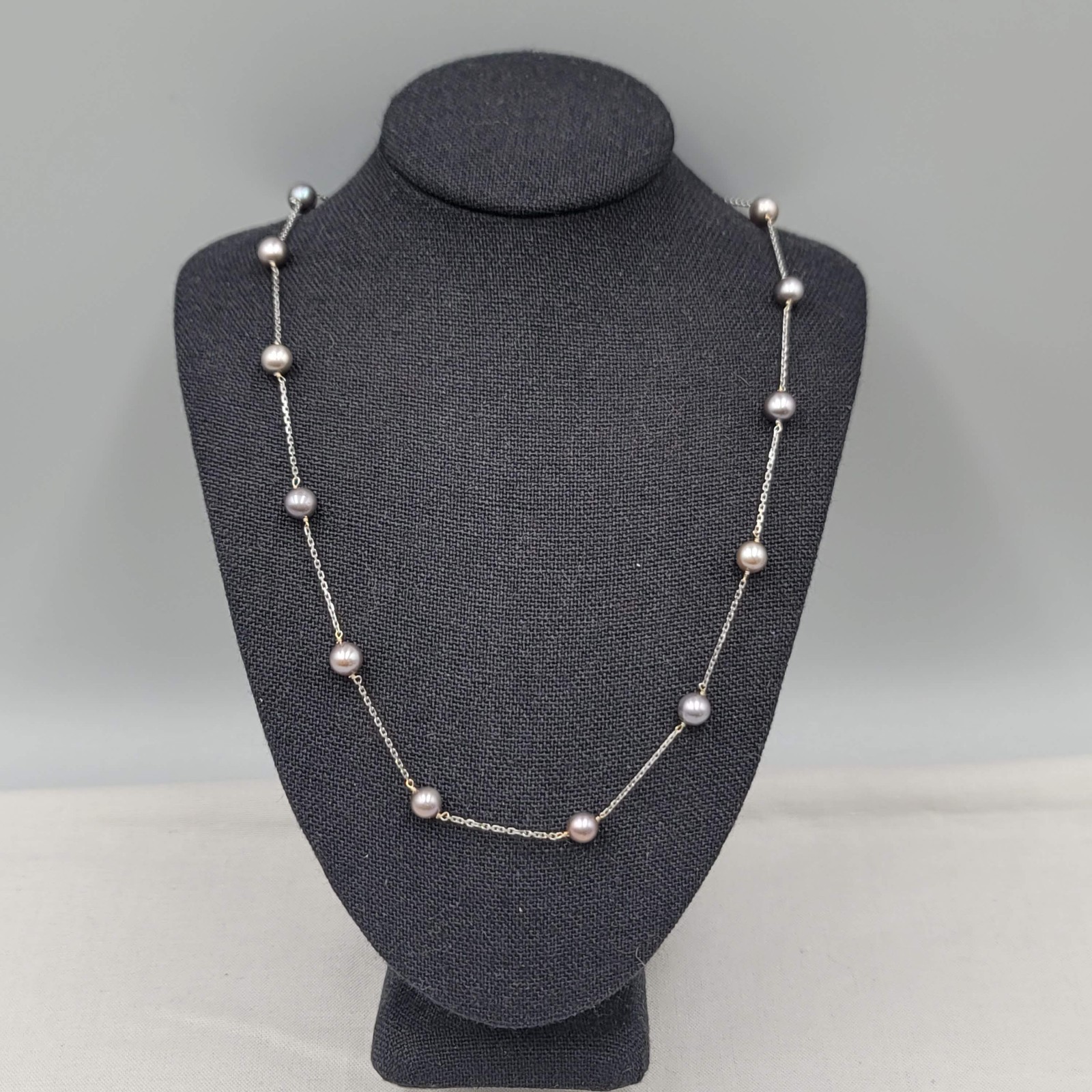 14K White Gold 5mm Tahitian Peacock Pearl Station Chain Necklace 17″ long