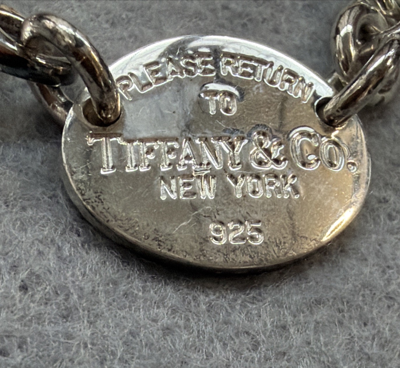 15.5” Please Return To Tiffany & Co Sterling Silver Oval Tag Choker Necklace