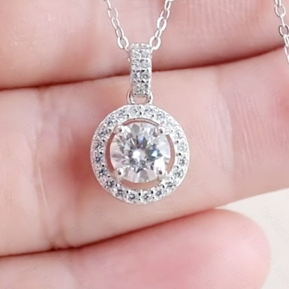 1.24 TCW Round Cut Moissanite Halo Women’s Pendant In 14k White Gold Plated