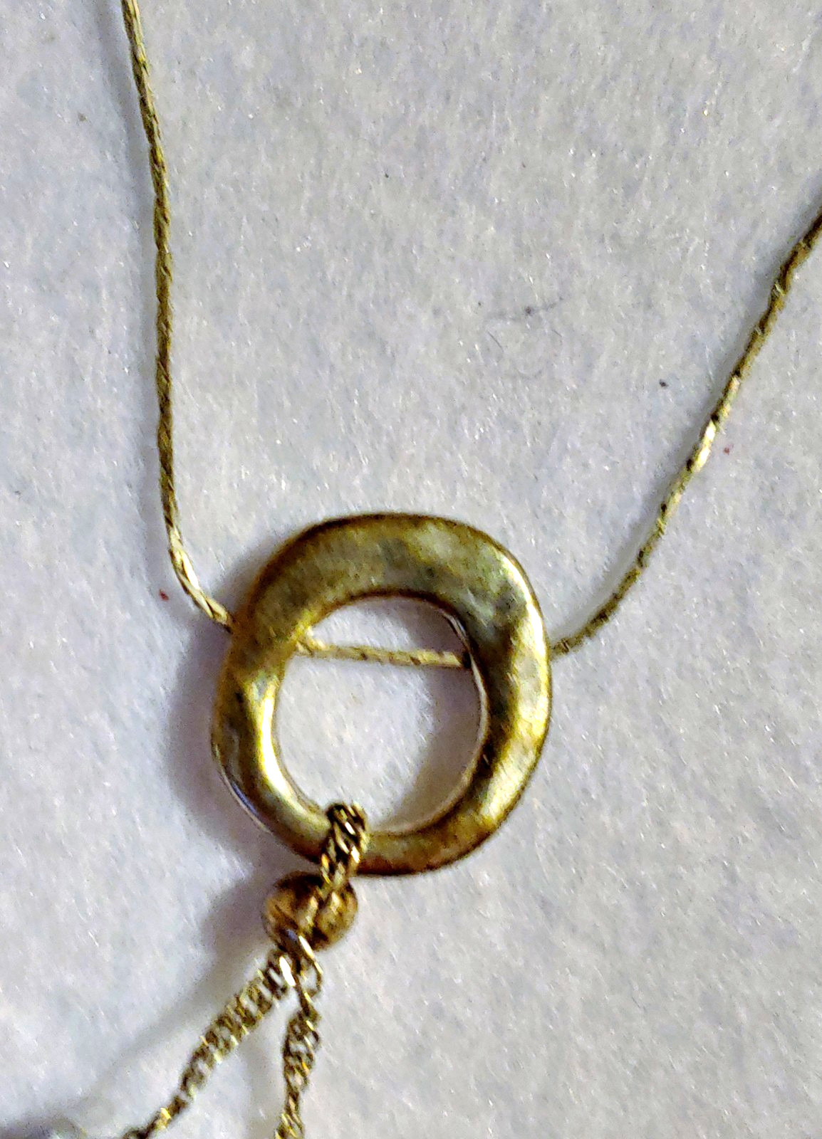 Vtg – Necklace – Silver Tone – Dangle faux Peal & faux Stone – 20 in