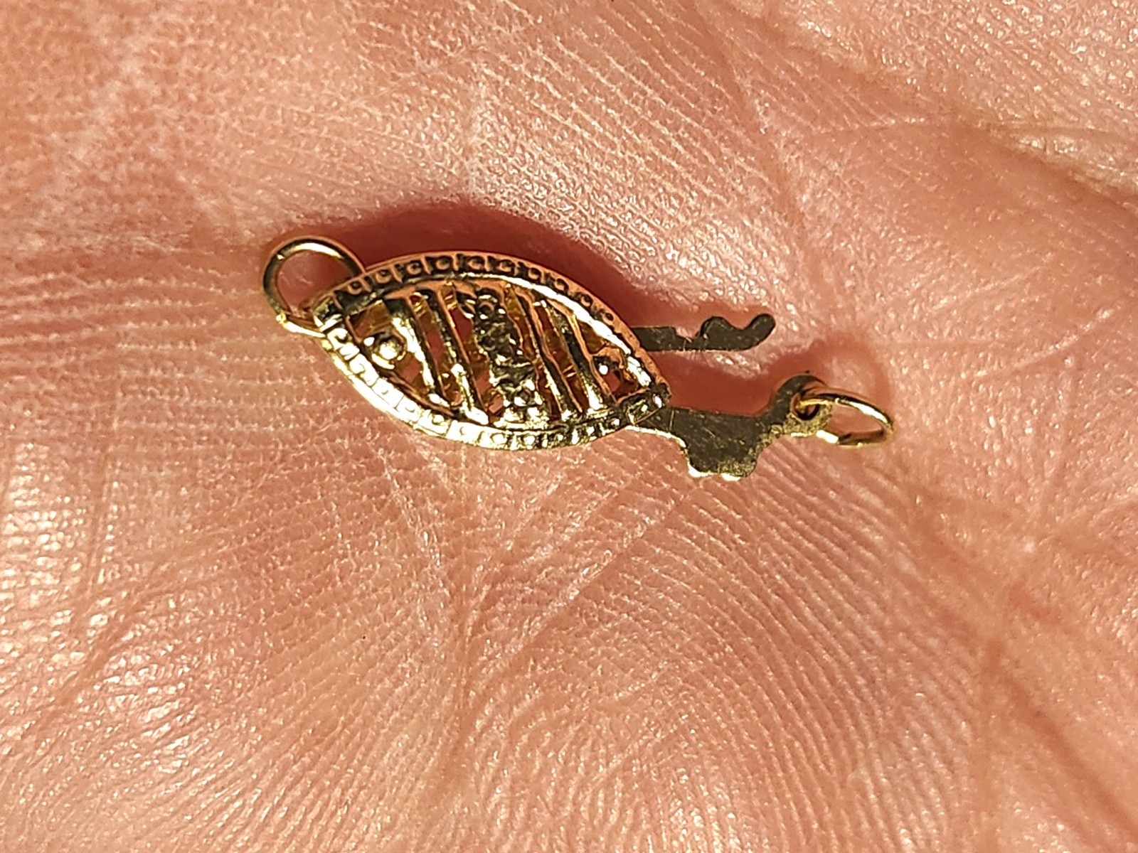 14k Solid Yellow Gold fish hook clasp , 0.33 gr. 15 mm (i Combine shipping)